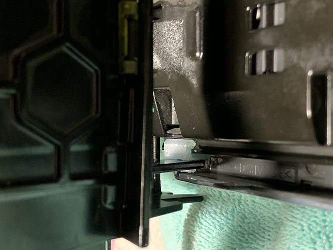 Guide retention detail for Audi MMI Screen 3D print model 7