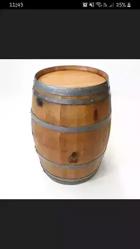 Barril wine barrel table