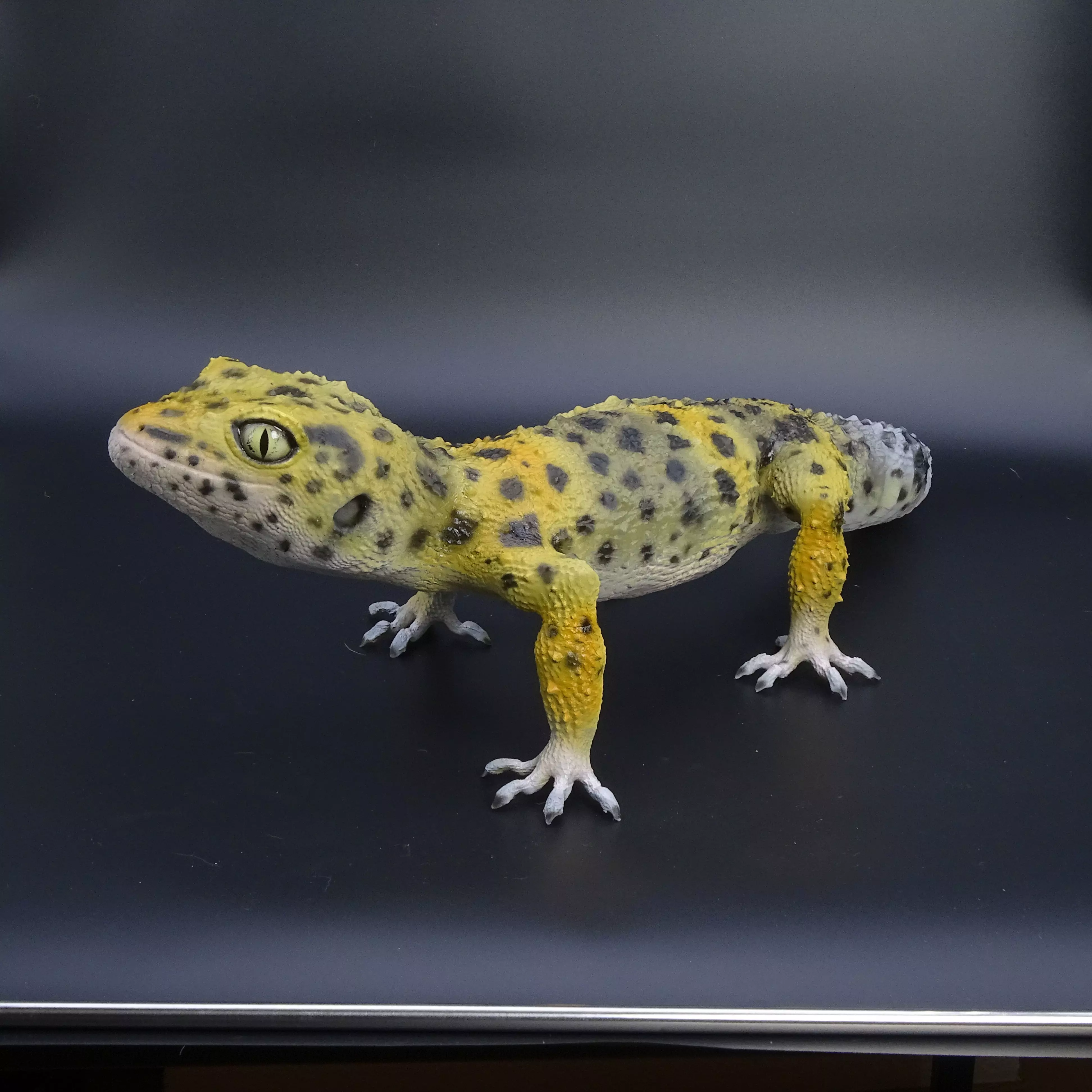 Leopard Gecko Female Eublepharis macularius STL 3D print model 3D print model_0