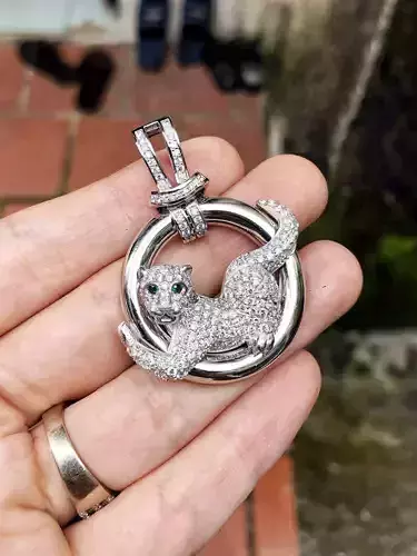 Cat pendant