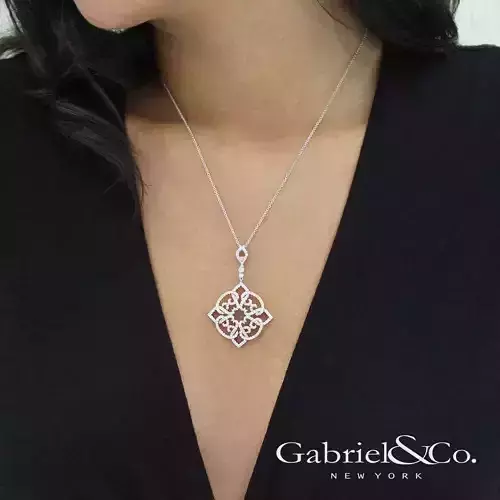 CG336 elegant diamond pendant gold