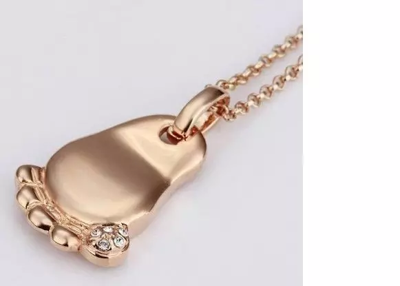 CG337 sterling silver necklace with heart shaped pendant 3D print model