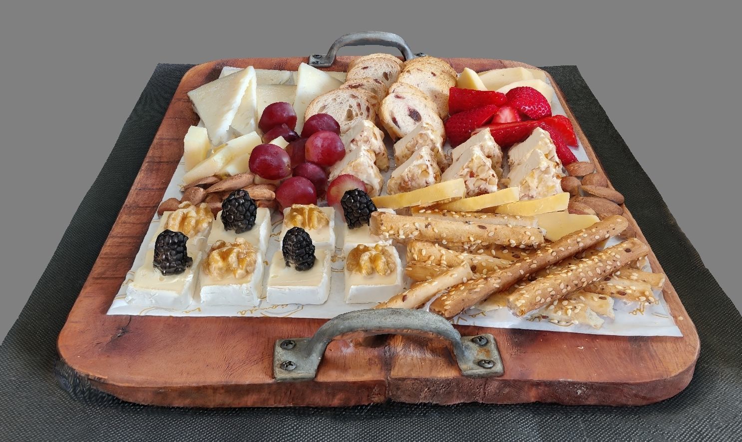 Cheese and fruit platter 3D model_8