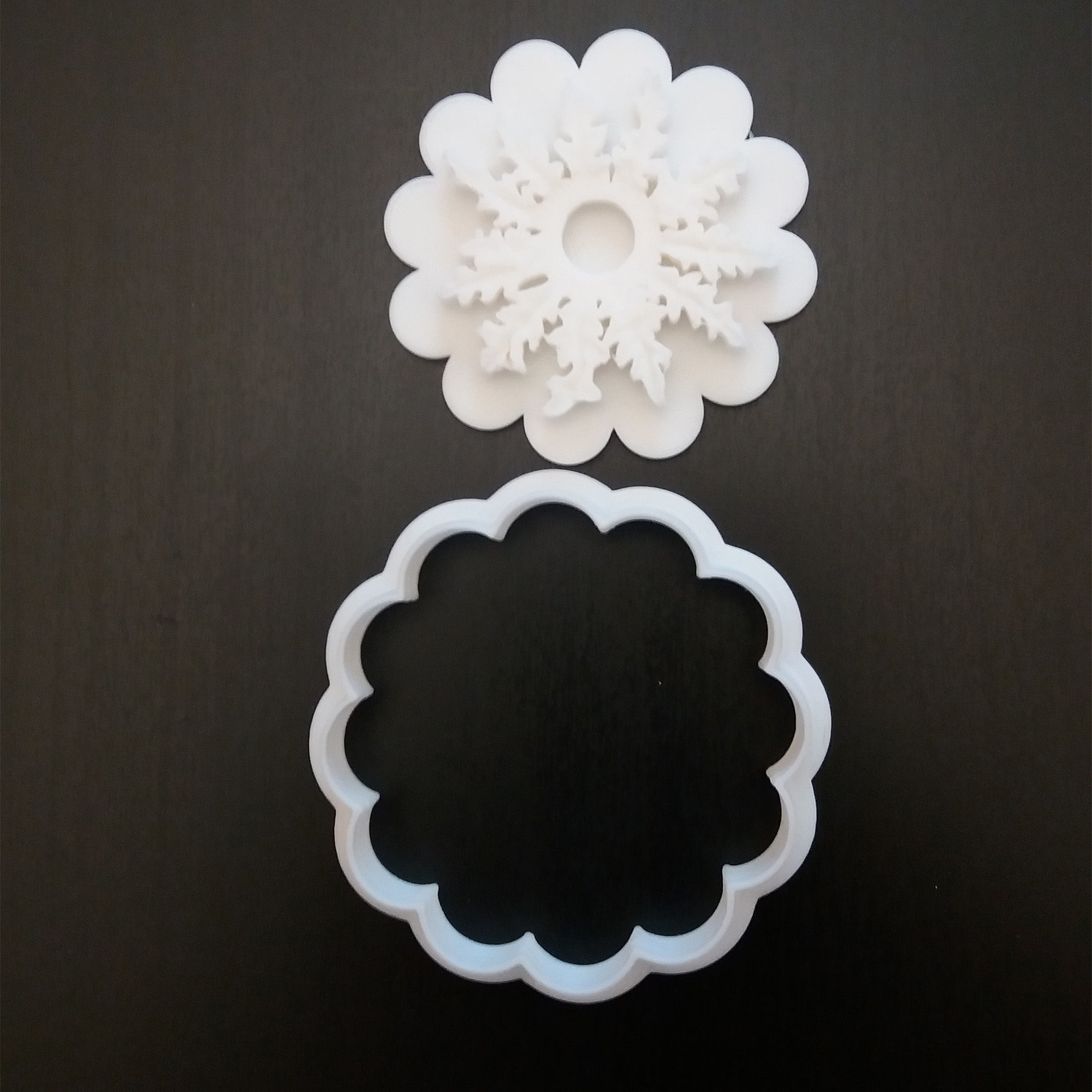 Cookie cutter with marker Eguzkilore 3D print model_1