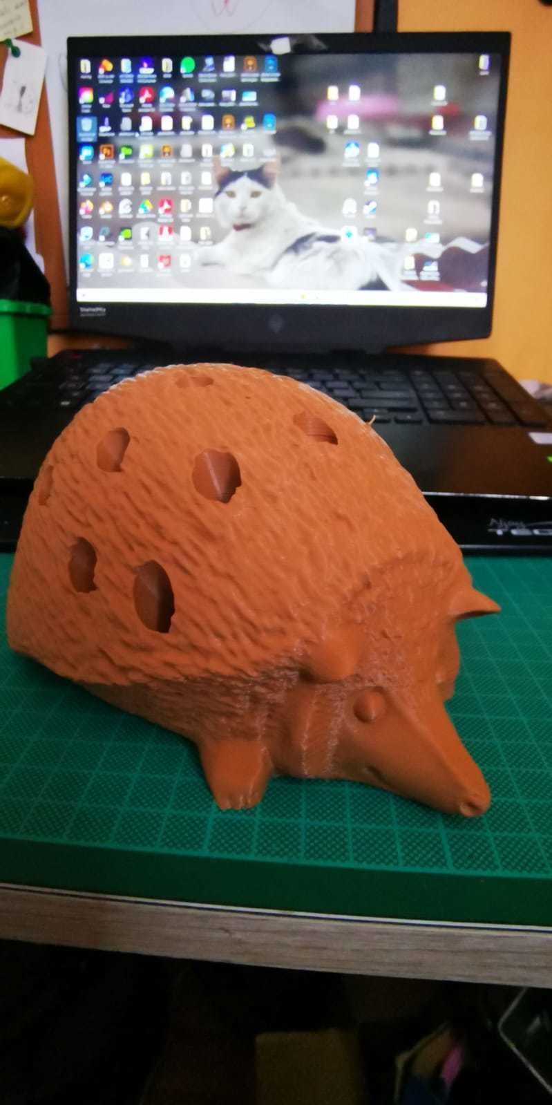 Pencil holder in hedgehog shape 3D print model_1