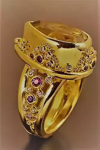 Ladies ring