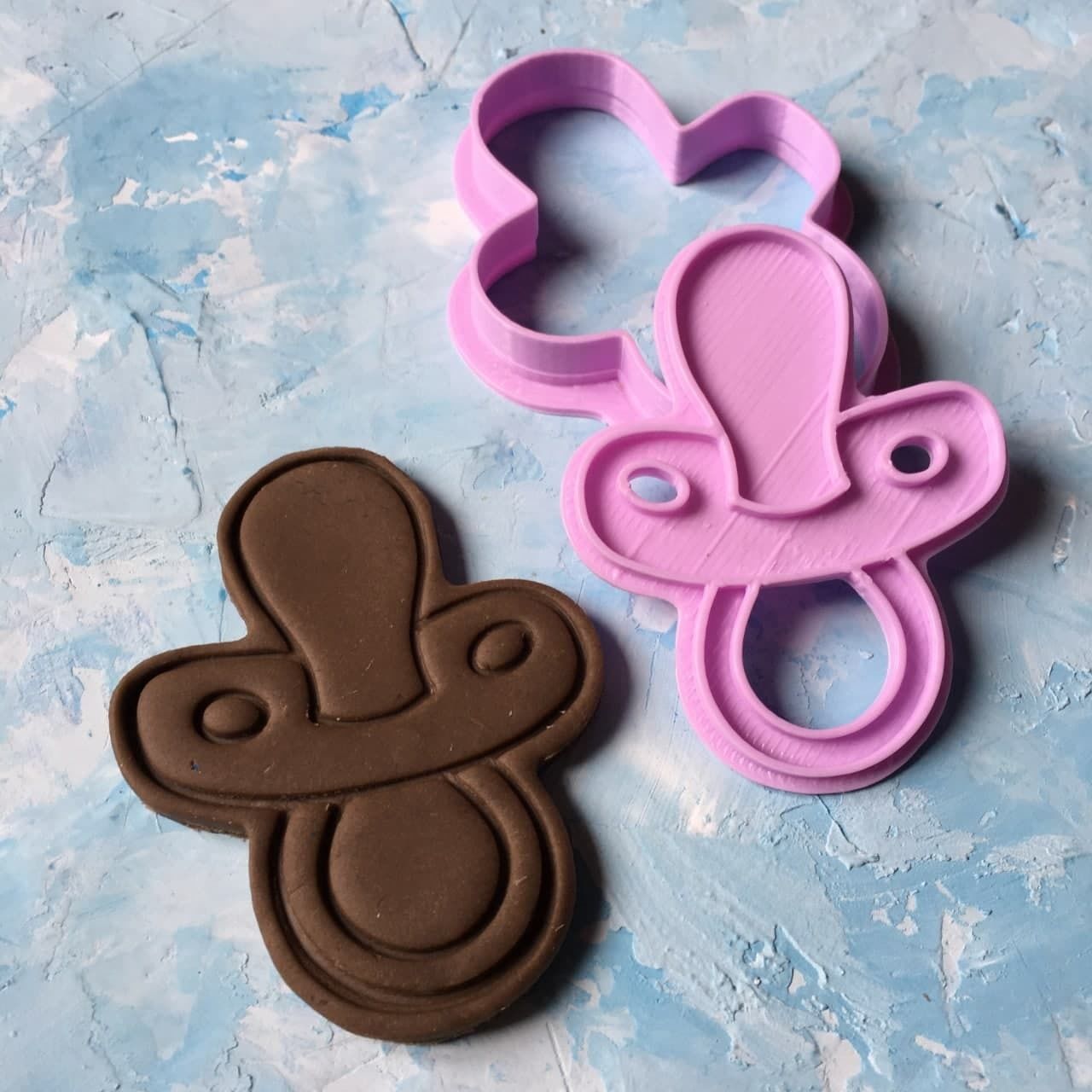 Baby pacifier Cookie Cutter 3D print model_1