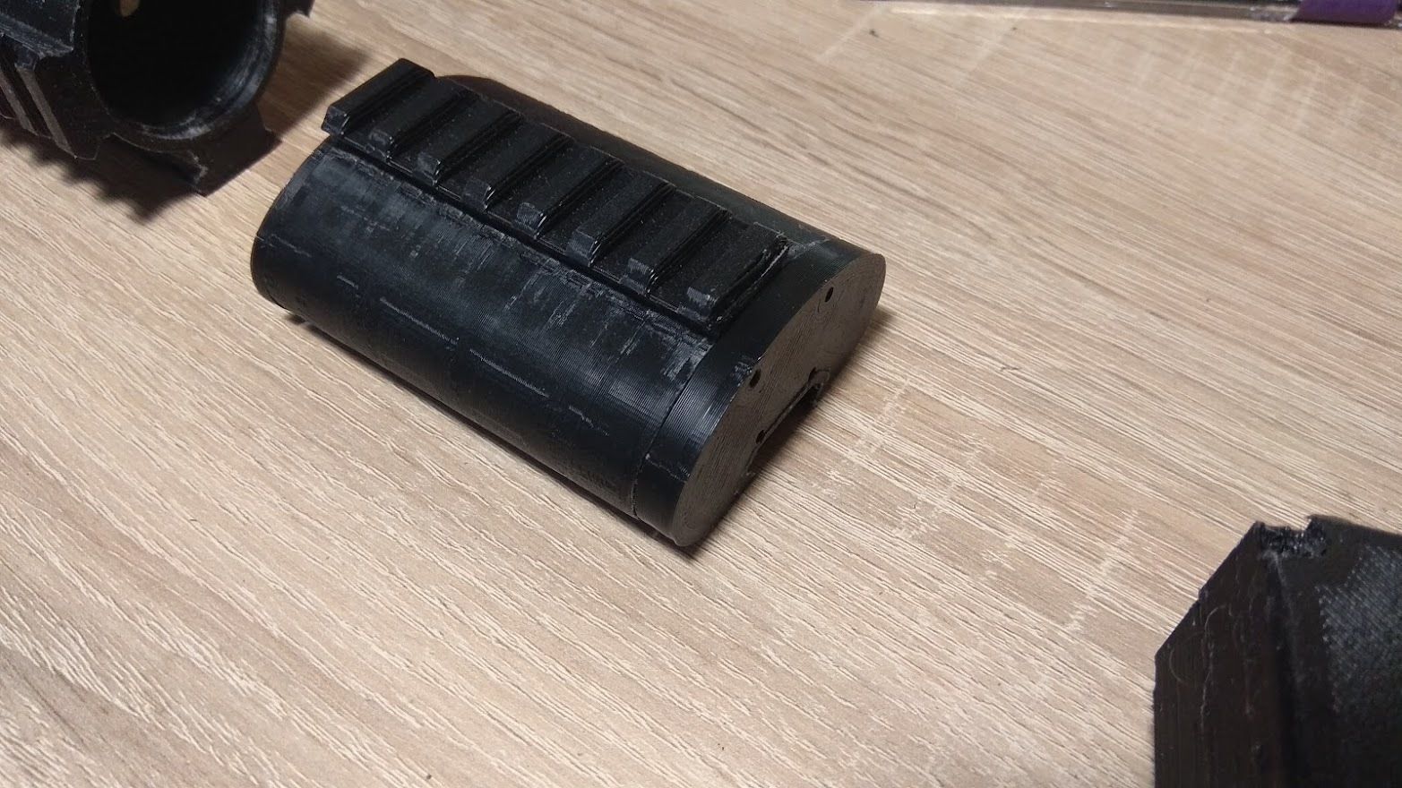 CASE FOR 18650 BATTERIES 11V 3D print model_8