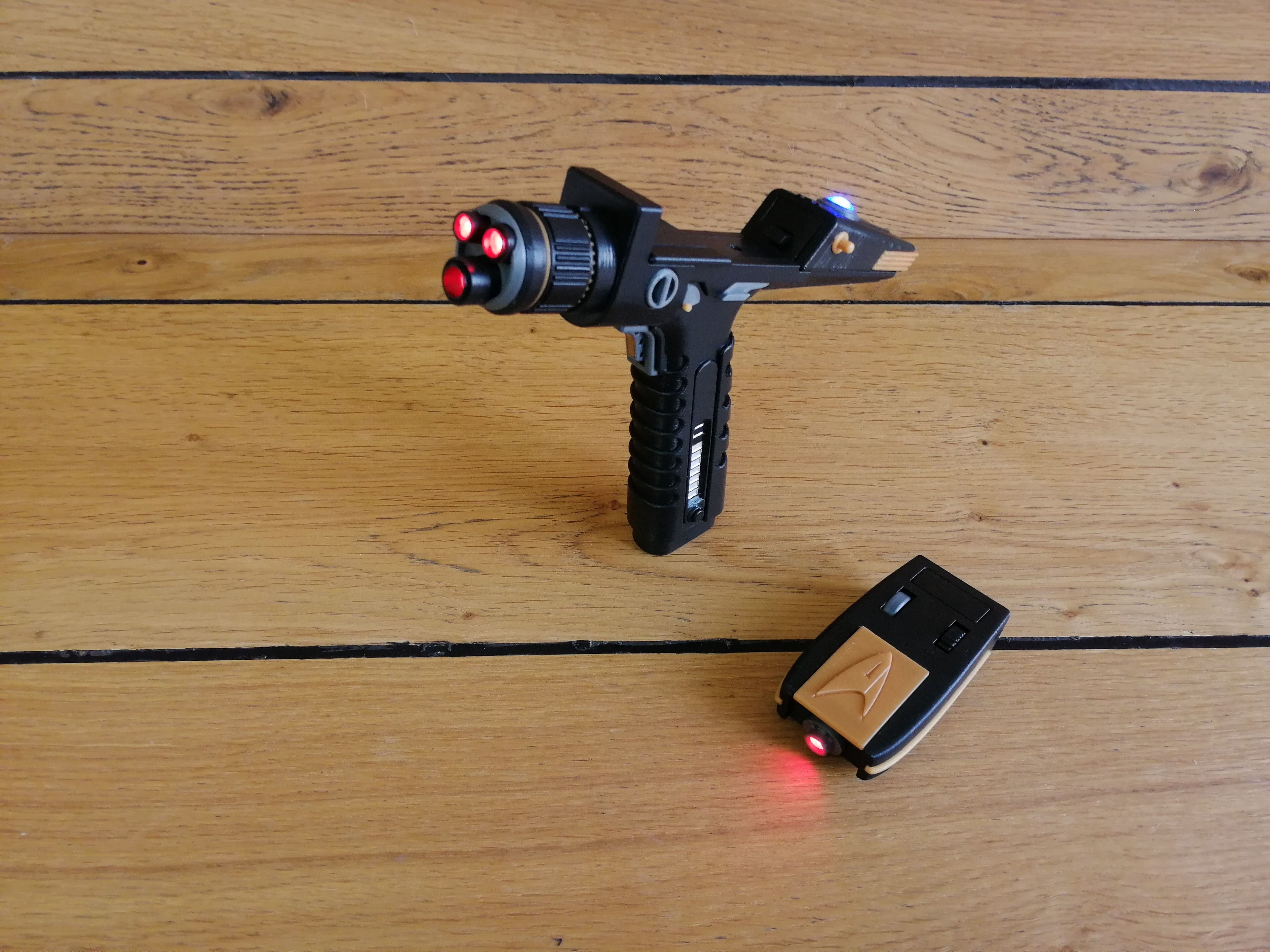 Discovery Phaser - Star Trek - Printable 3d model - STL 3D print model_31