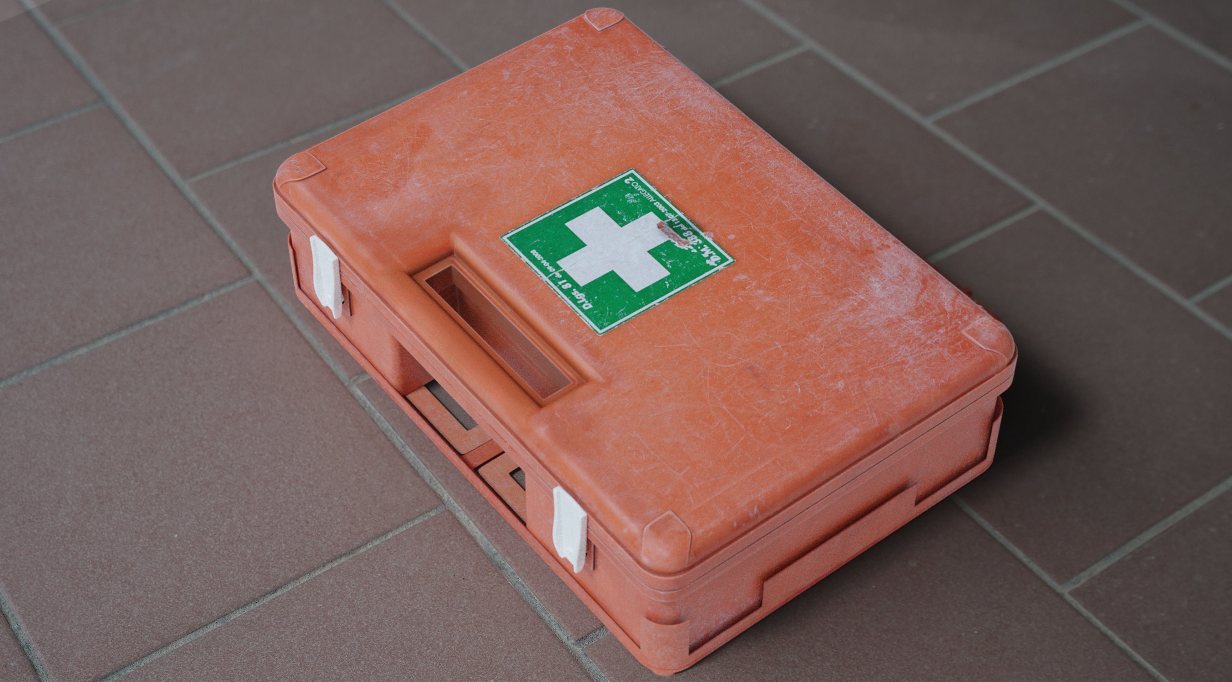 Medikit realistic- Blender rigged Low-poly 3D model_7