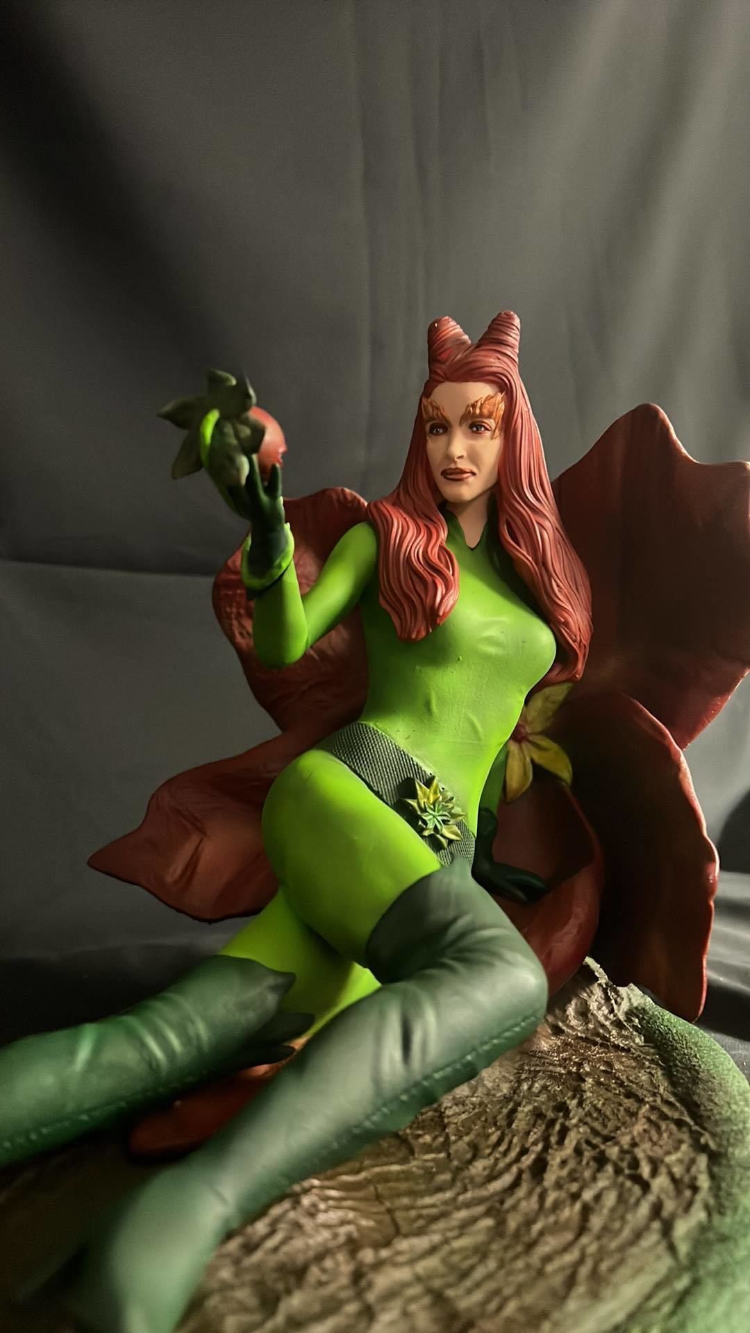 Poison Ivy  3D print model_14