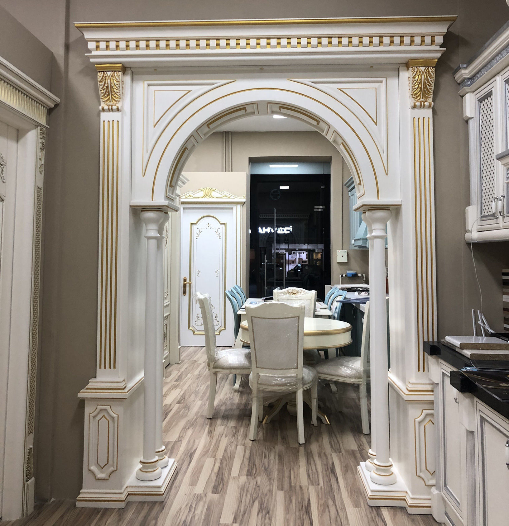 Arched interior doorway in a classic style 3D model_6