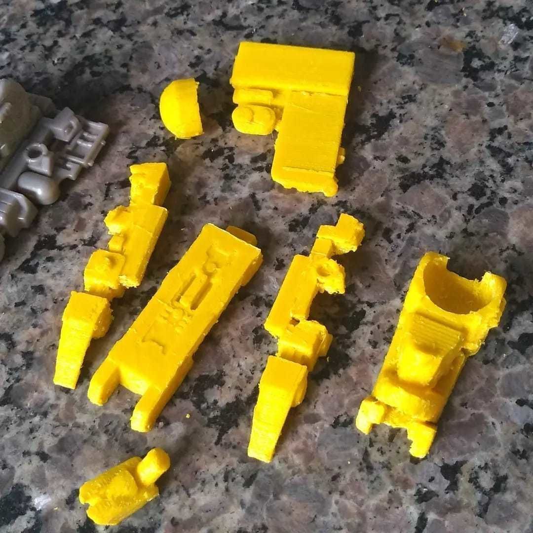 TF ROTF OPTIMUS LEADER CLASS PES REPOSICAO 3D print model_4