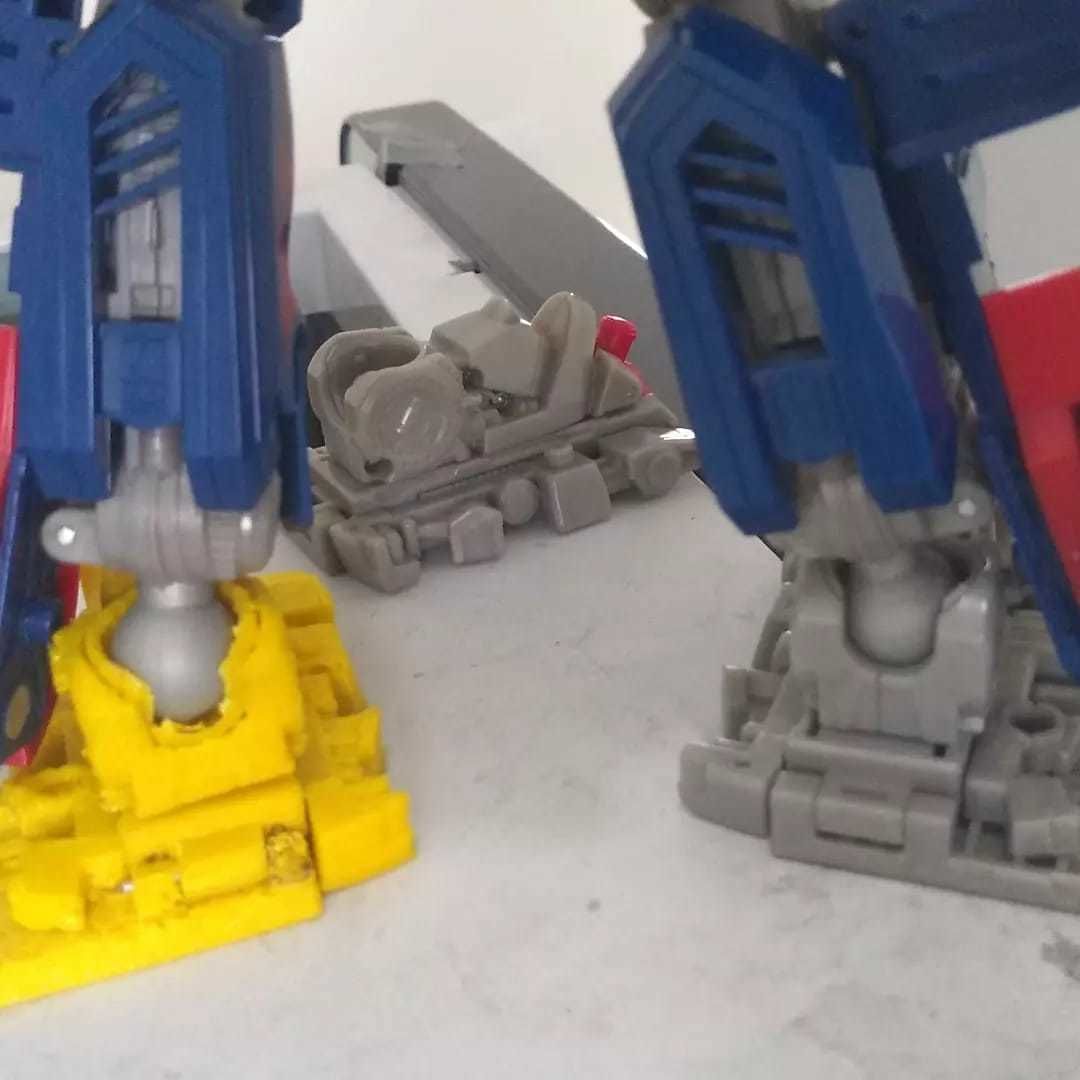 TF ROTF OPTIMUS LEADER CLASS PES REPOSICAO 3D print model_6