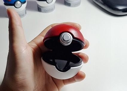 pokeball magnetic clasp 3D print model_1
