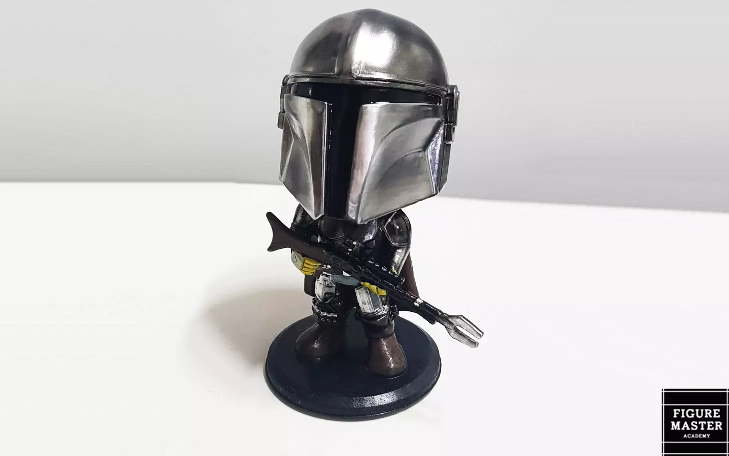 MANDALORIAN BESKAR BUBBLE HEAD BOBBLE HEAD STARWARS DISNEY 3D print model_0