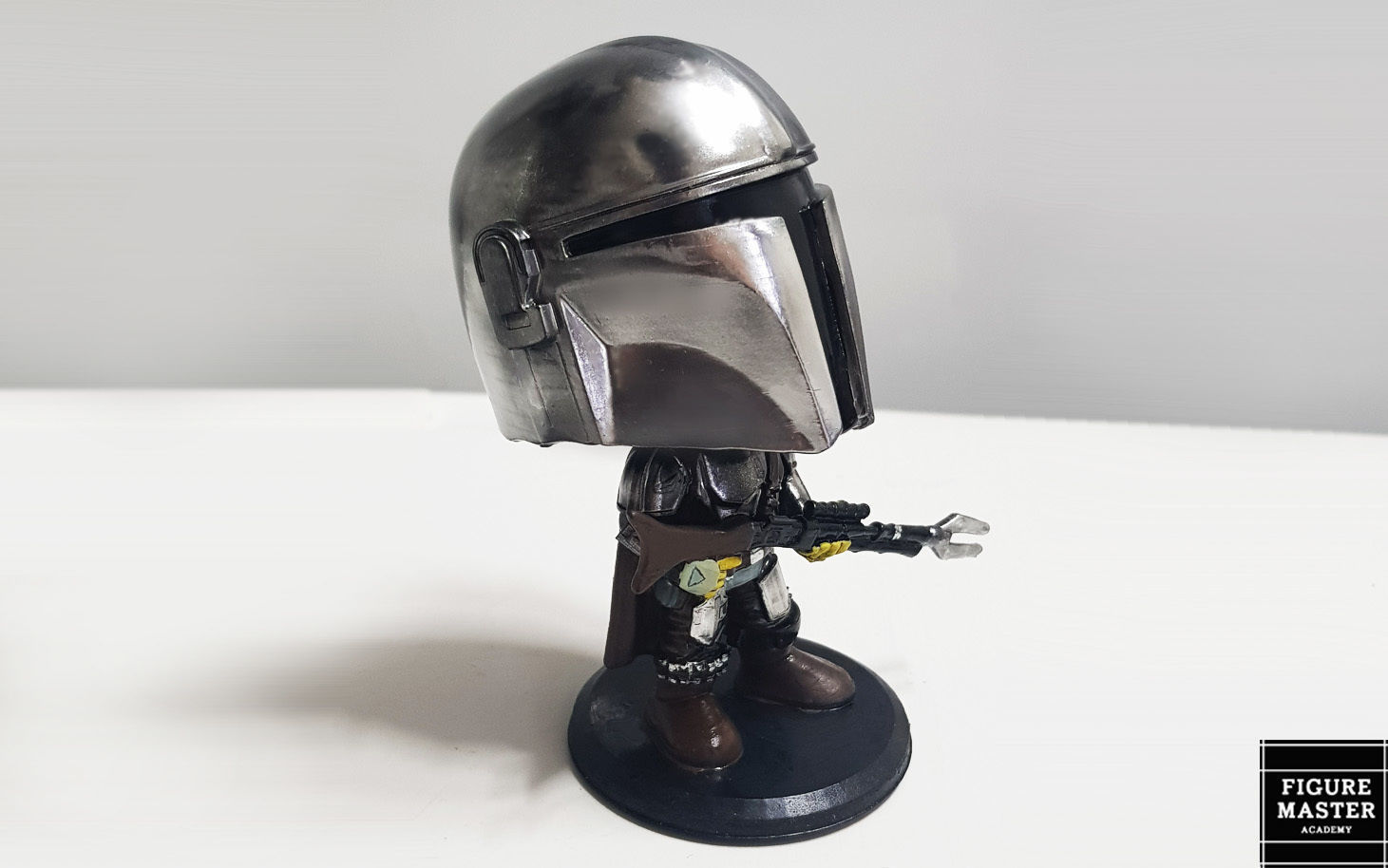 MANDALORIAN BESKAR BUBBLE HEAD BOBBLE HEAD STARWARS DISNEY 3D print model_2