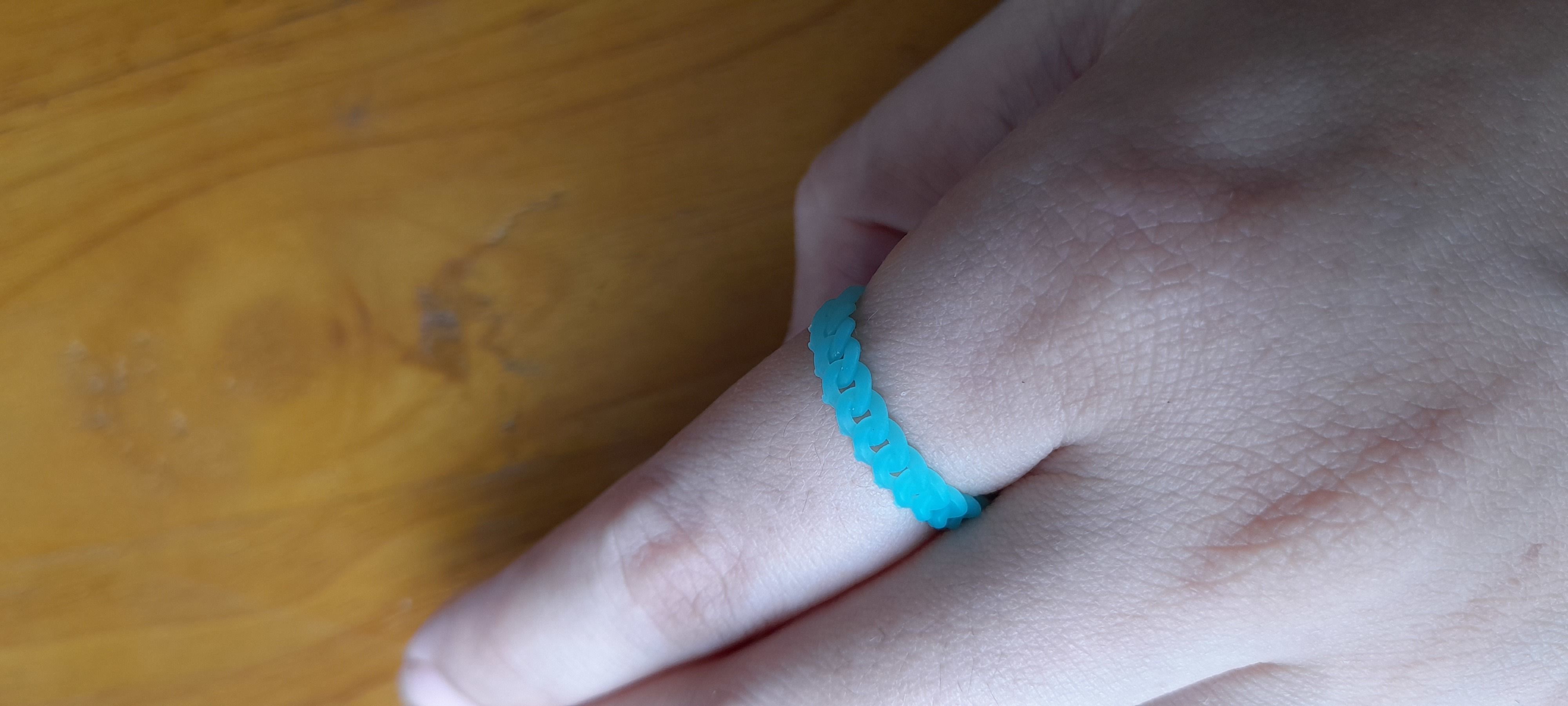 Cuban Link Rings 4mm wide 10 ring sizes 3D print model_6