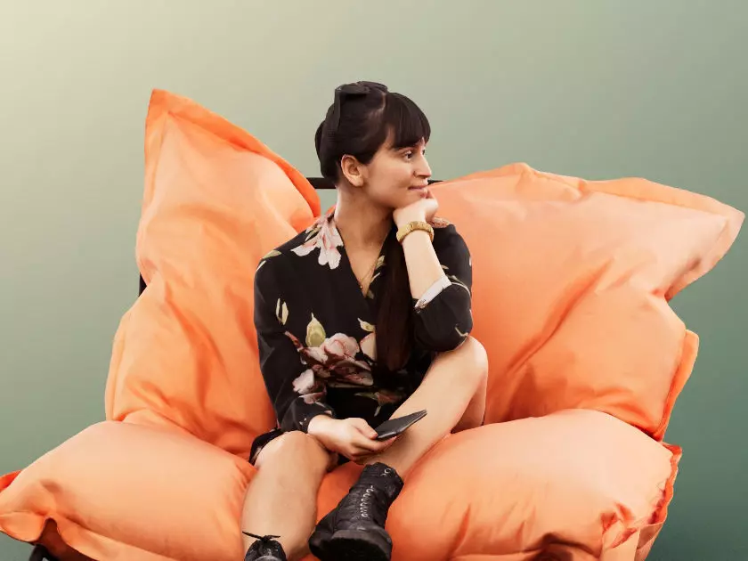 Joana 13108 - Sitting Woman In Beanbag With Phone Low-poly 3D model_0