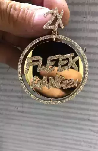 Flip pendant