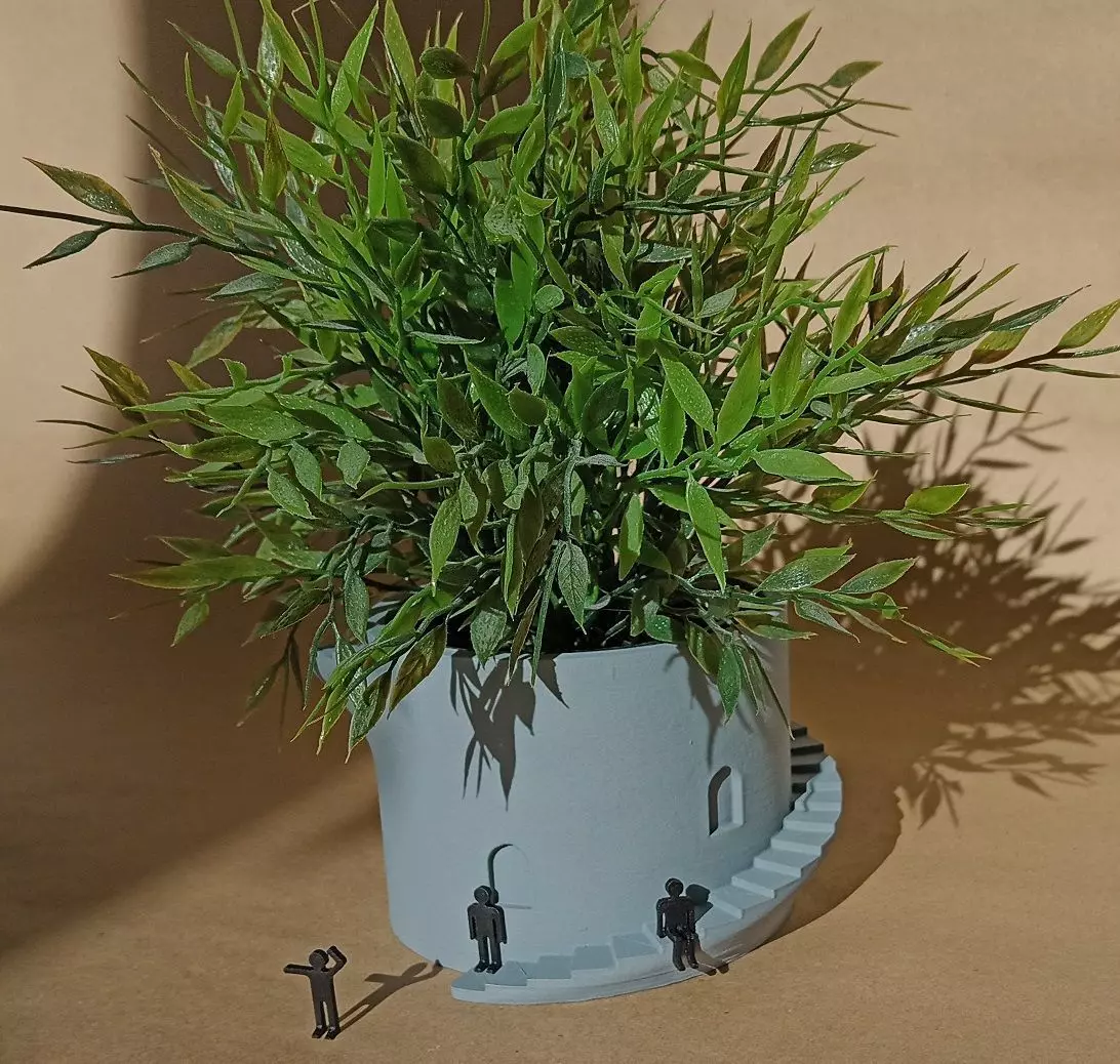 Planter with stairs and figures 3D print model_0