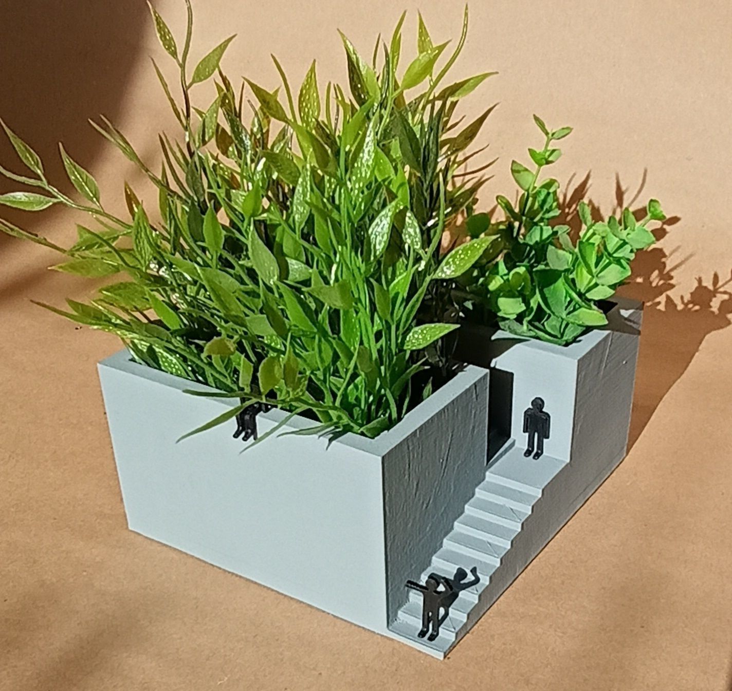 Planter with stairs and figures 3D print model_1