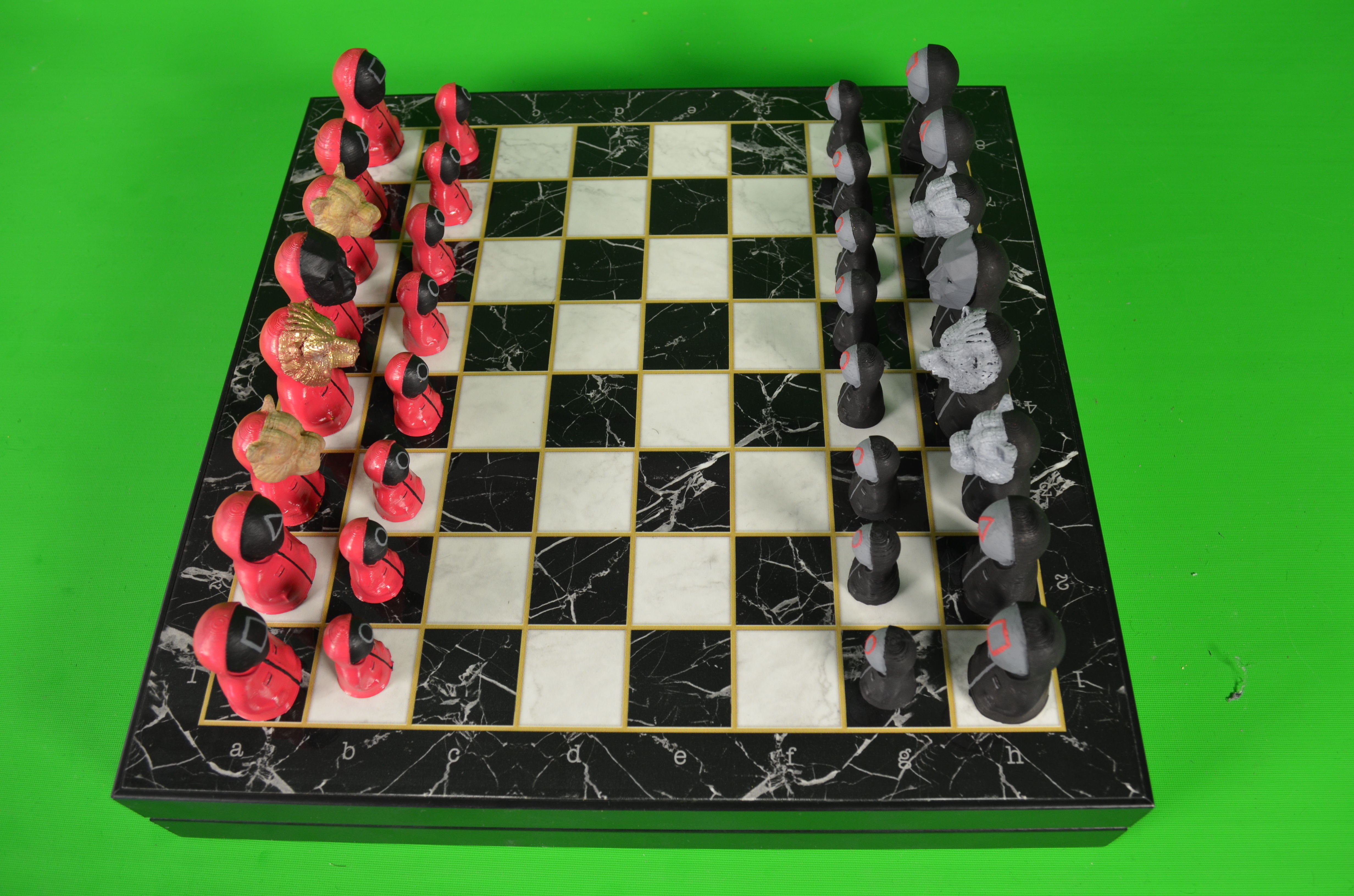Squid Game Characters Chess Set-Squid Game Vip Mask Chess Set 3D print model_3