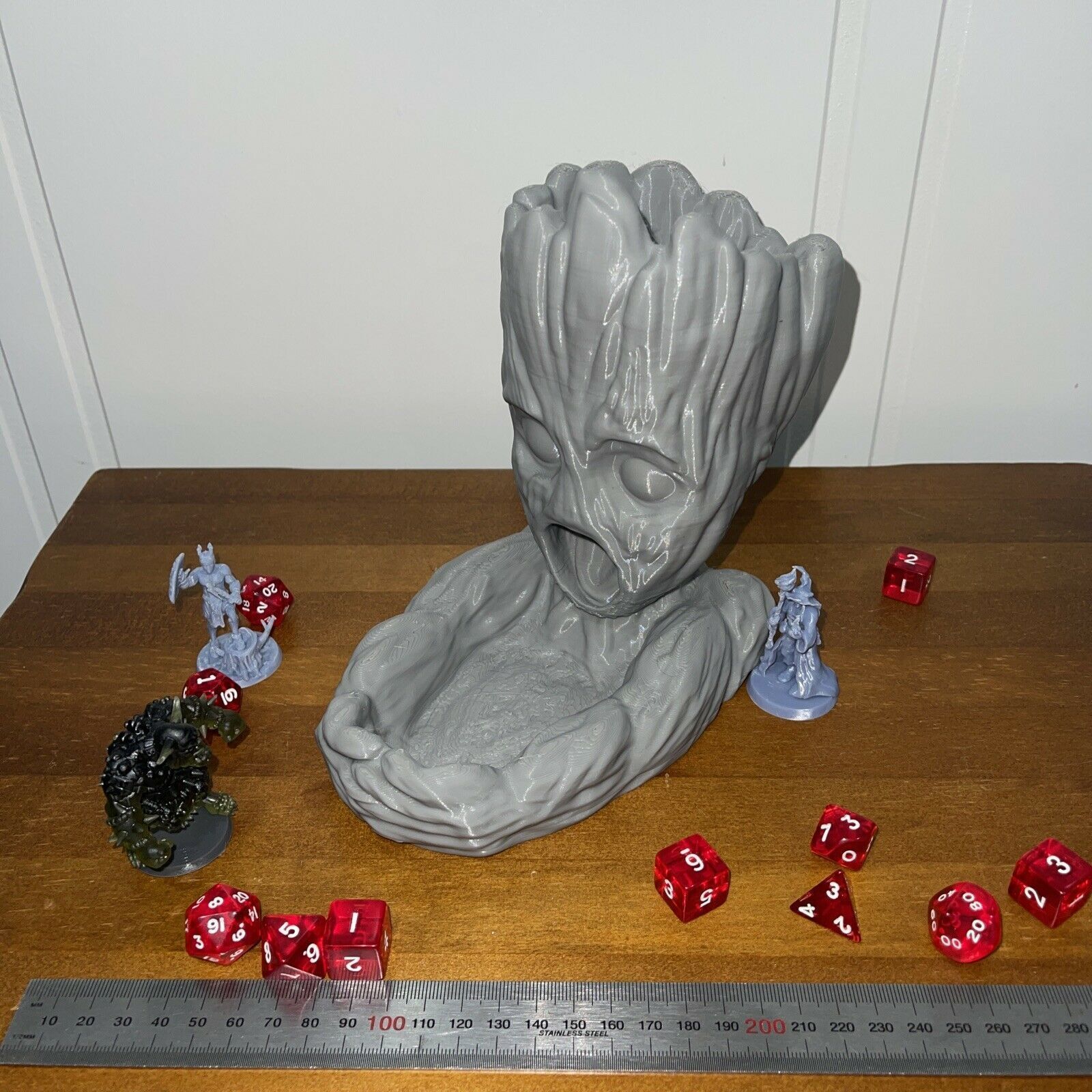 Groot inspired Dice Tower  - Dice Roll 3D print model_6
