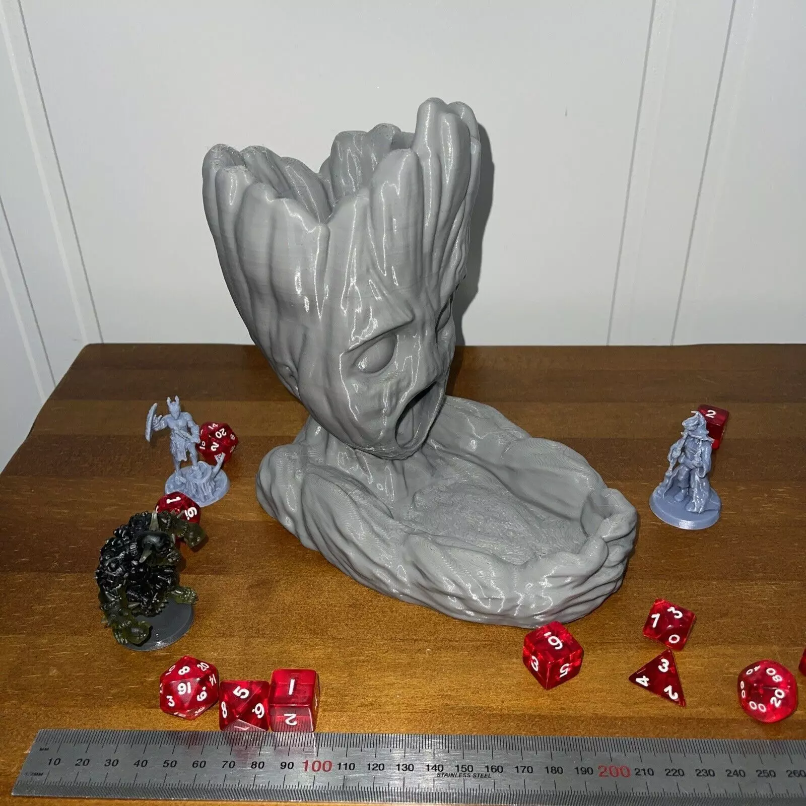 Groot inspired Dice Tower  - Dice Roll 3D print model_0