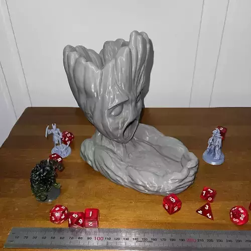 Groot inspired Dice Tower  - Dice Roll