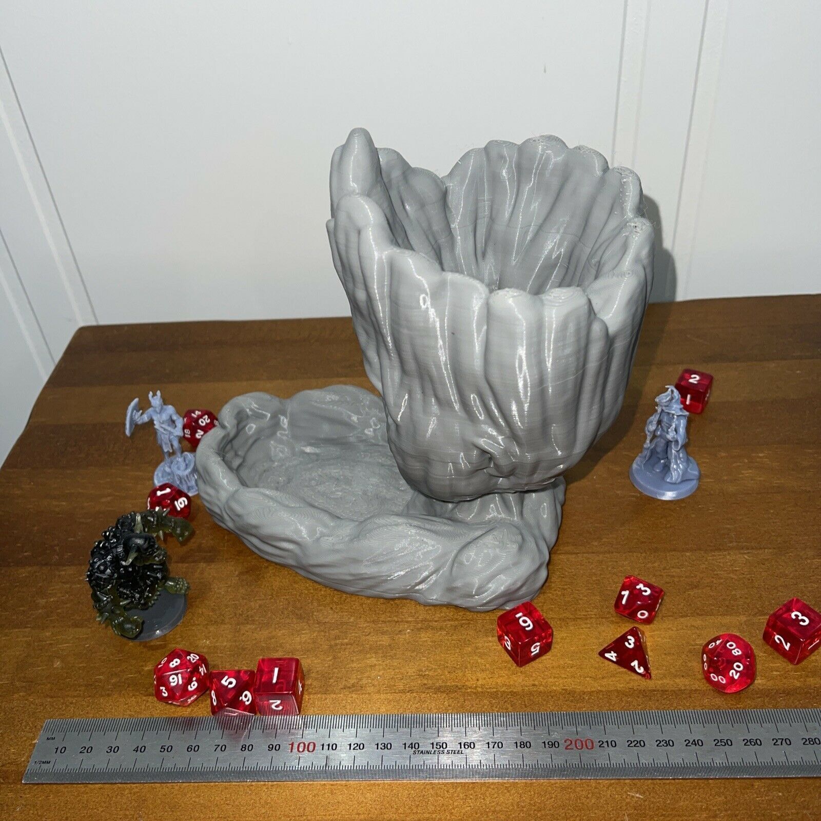 Groot inspired Dice Tower  - Dice Roll 3D print model_8