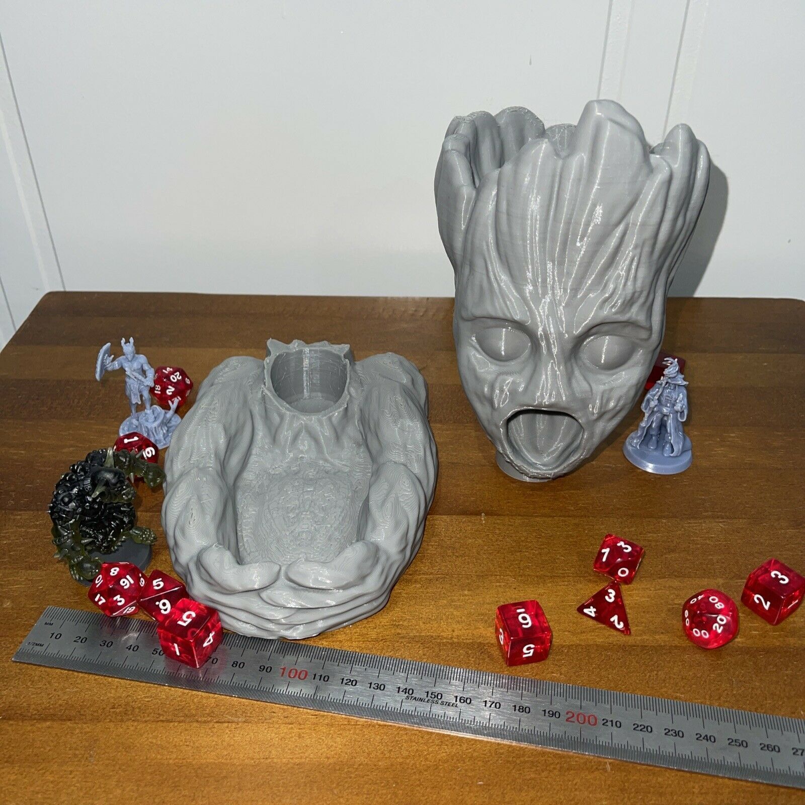Groot inspired Dice Tower  - Dice Roll 3D print model_9