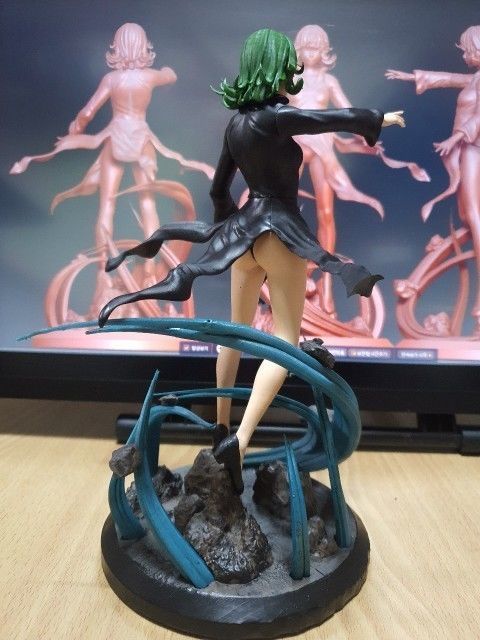 tatsumaki statue of woman holding sword 3D print model_2