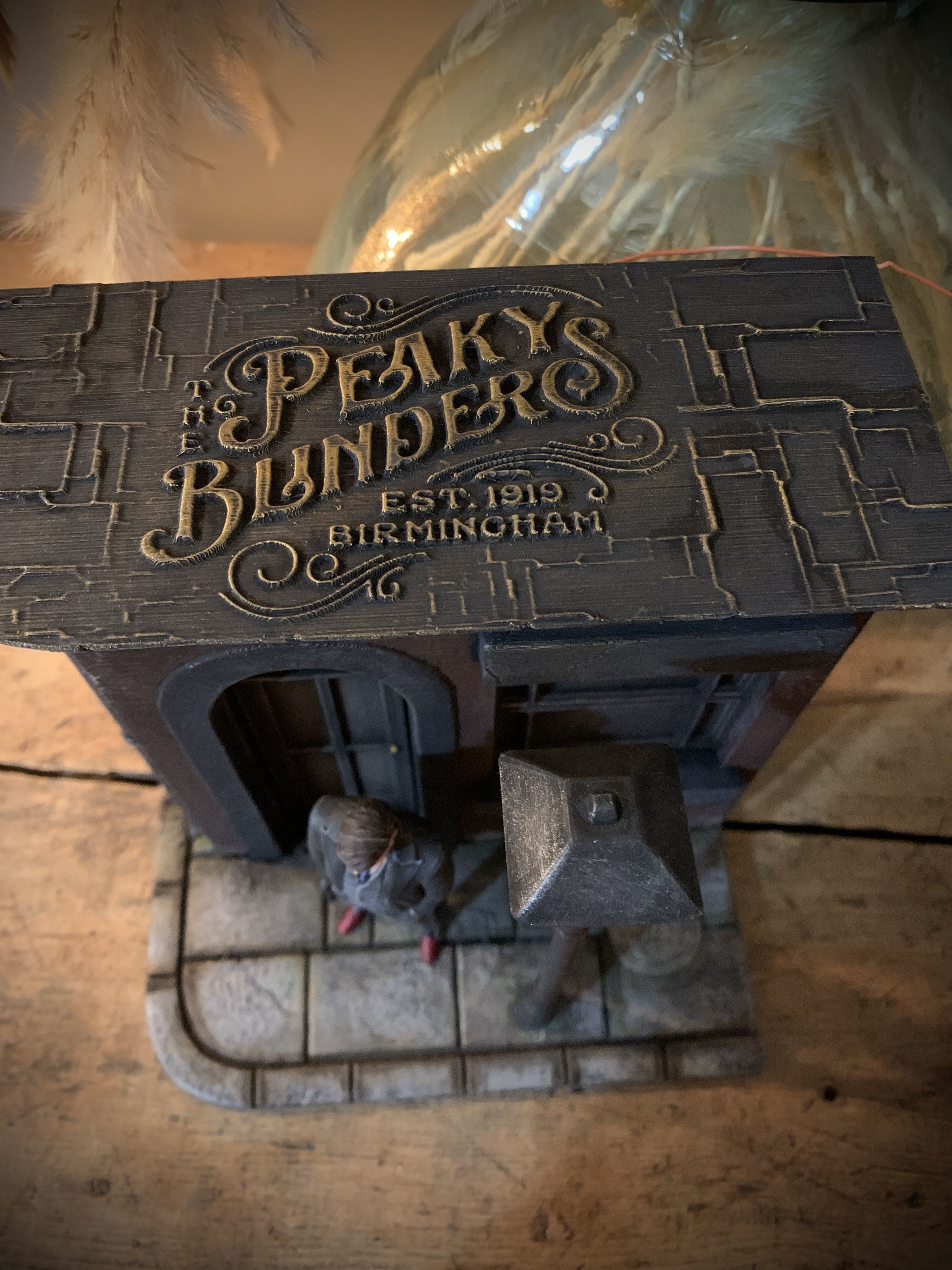Peaky Blinders Tommy Shelby Diorama 3D print model_11
