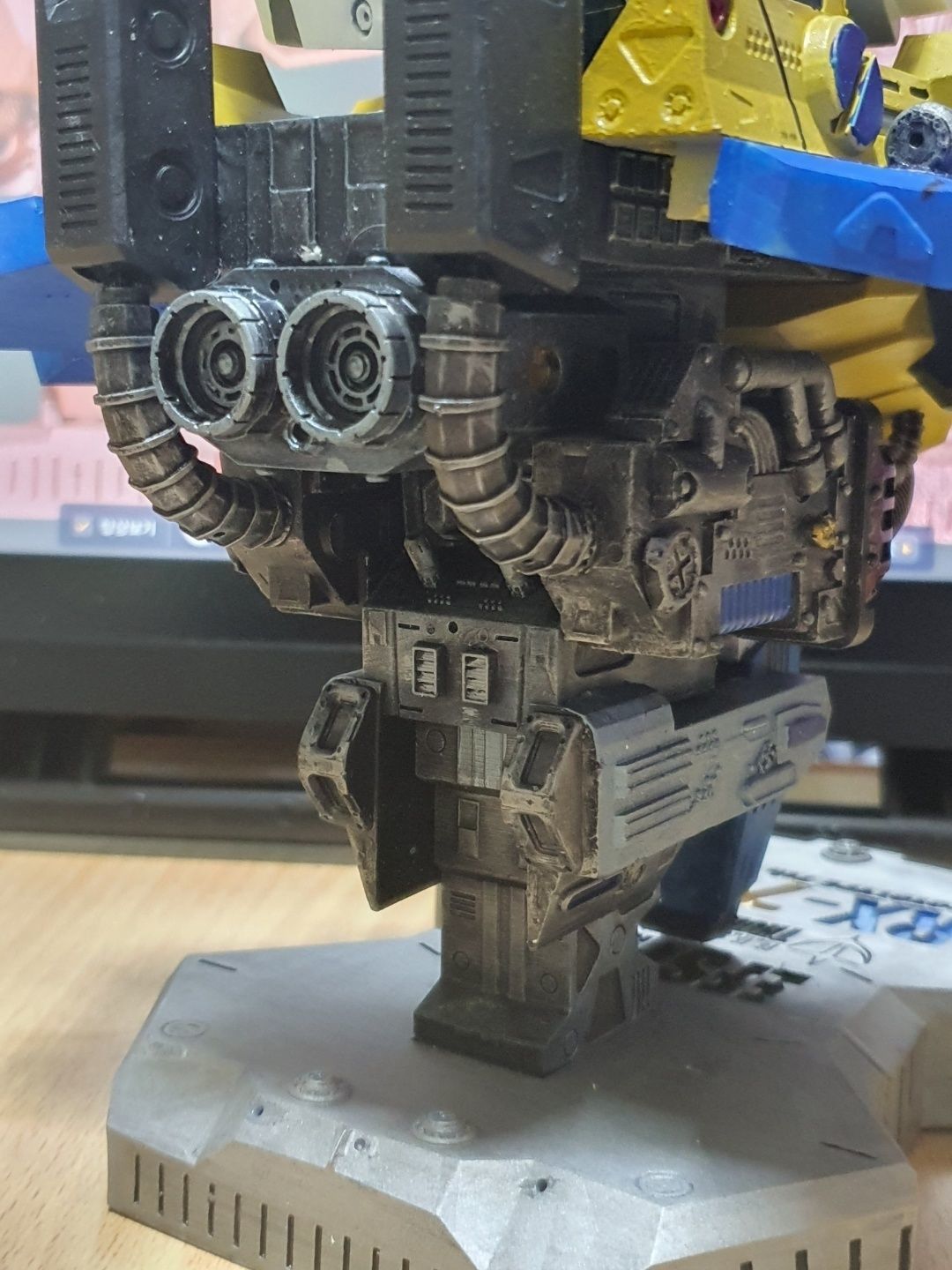 rx-78-7-gundam-bust-1 gundam statue 3D print model_11