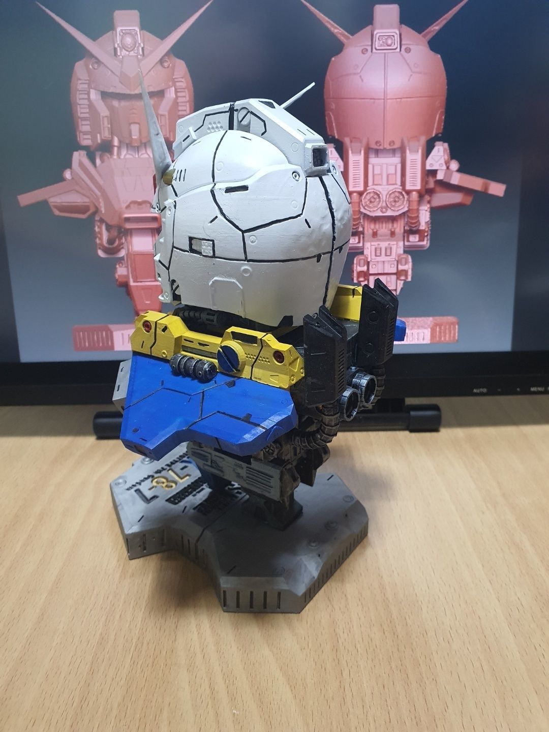 rx-78-7-gundam-bust-1 gundam statue 3D print model_3