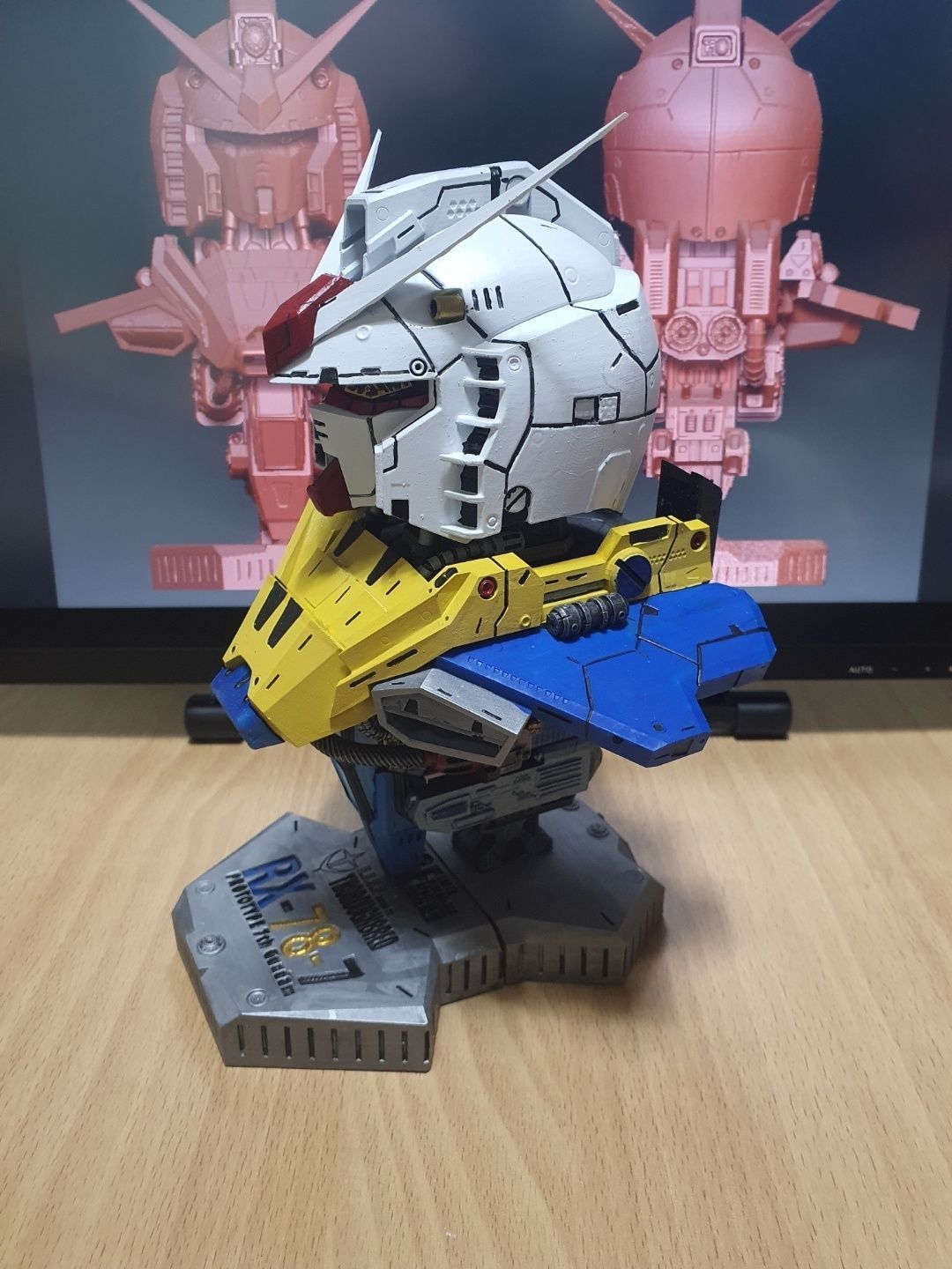 rx-78-7-gundam-bust-1 gundam statue 3D print model_2