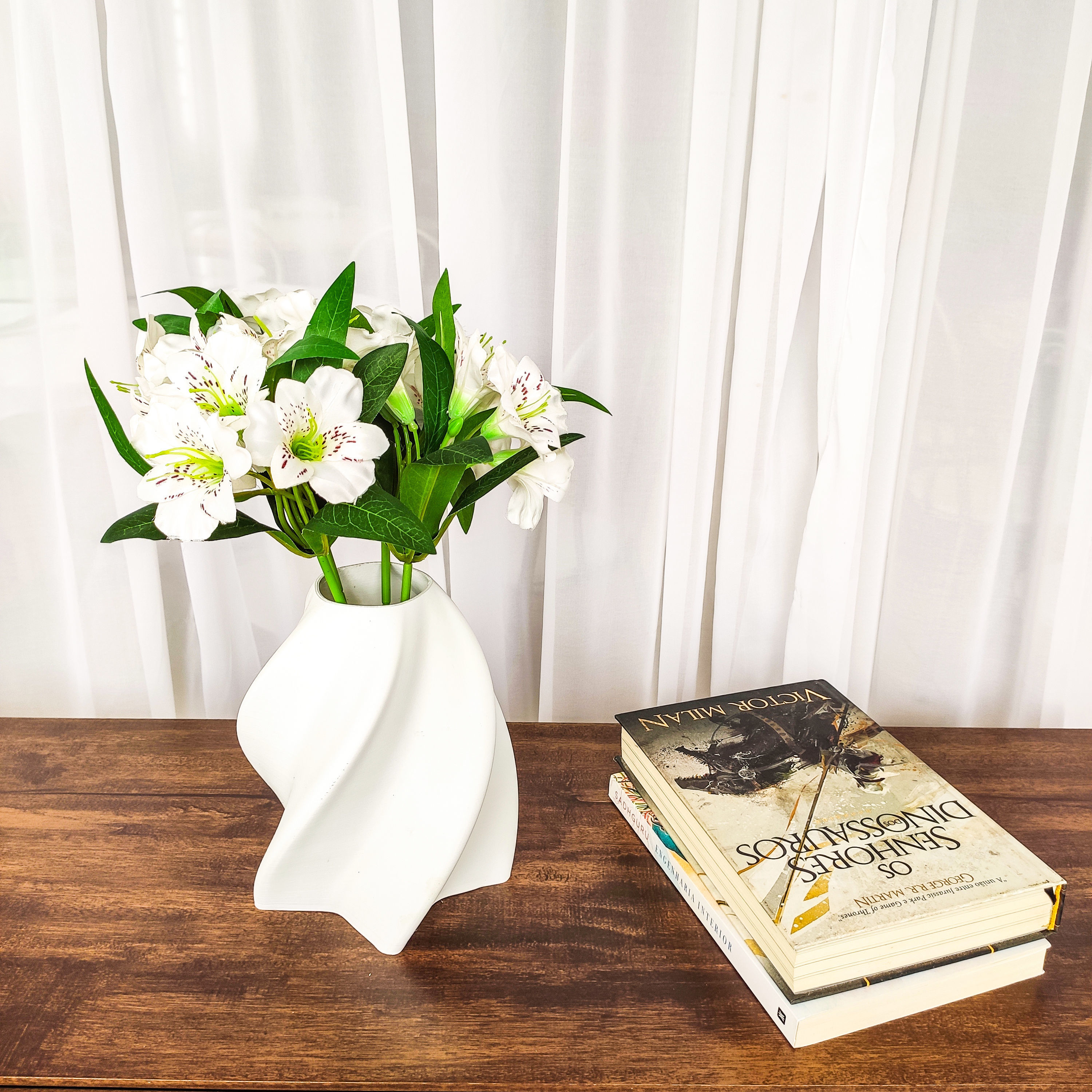 Decorative star vase for plants 3D print model_4