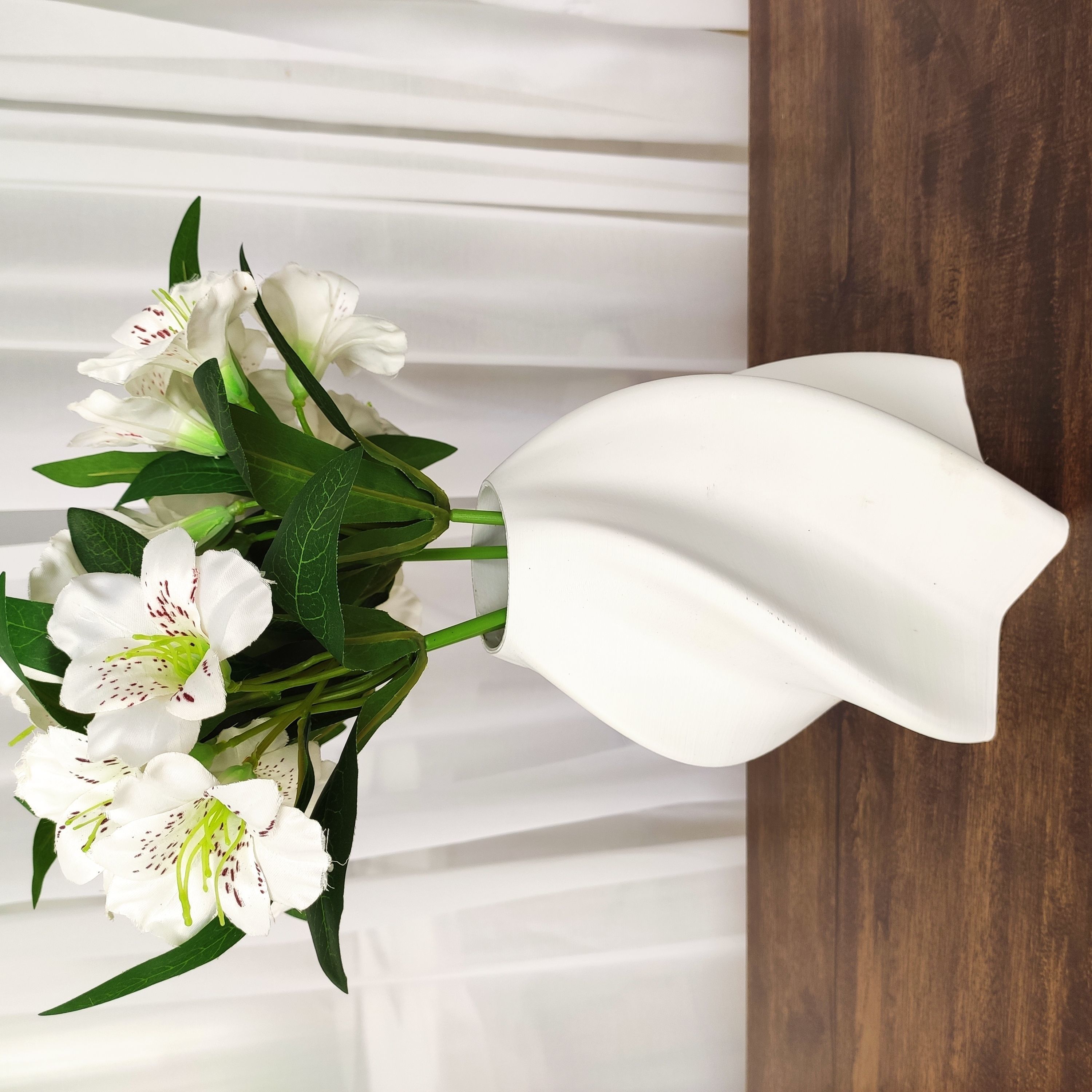 Decorative star vase for plants 3D print model_10