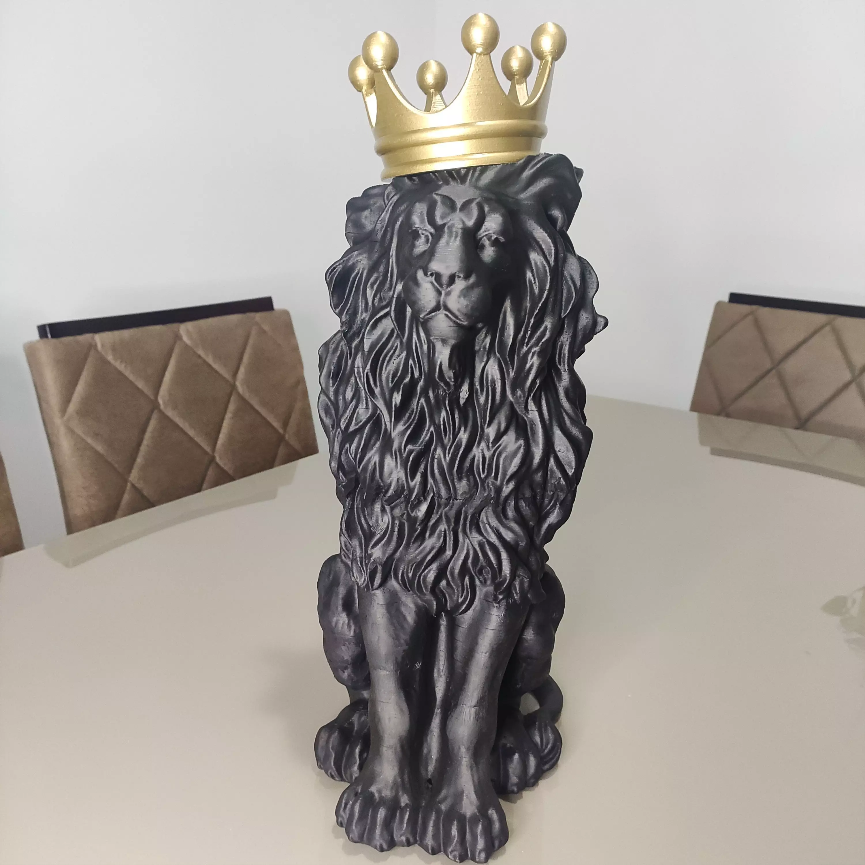 Lion the king of all animals decoration 3D print model_0