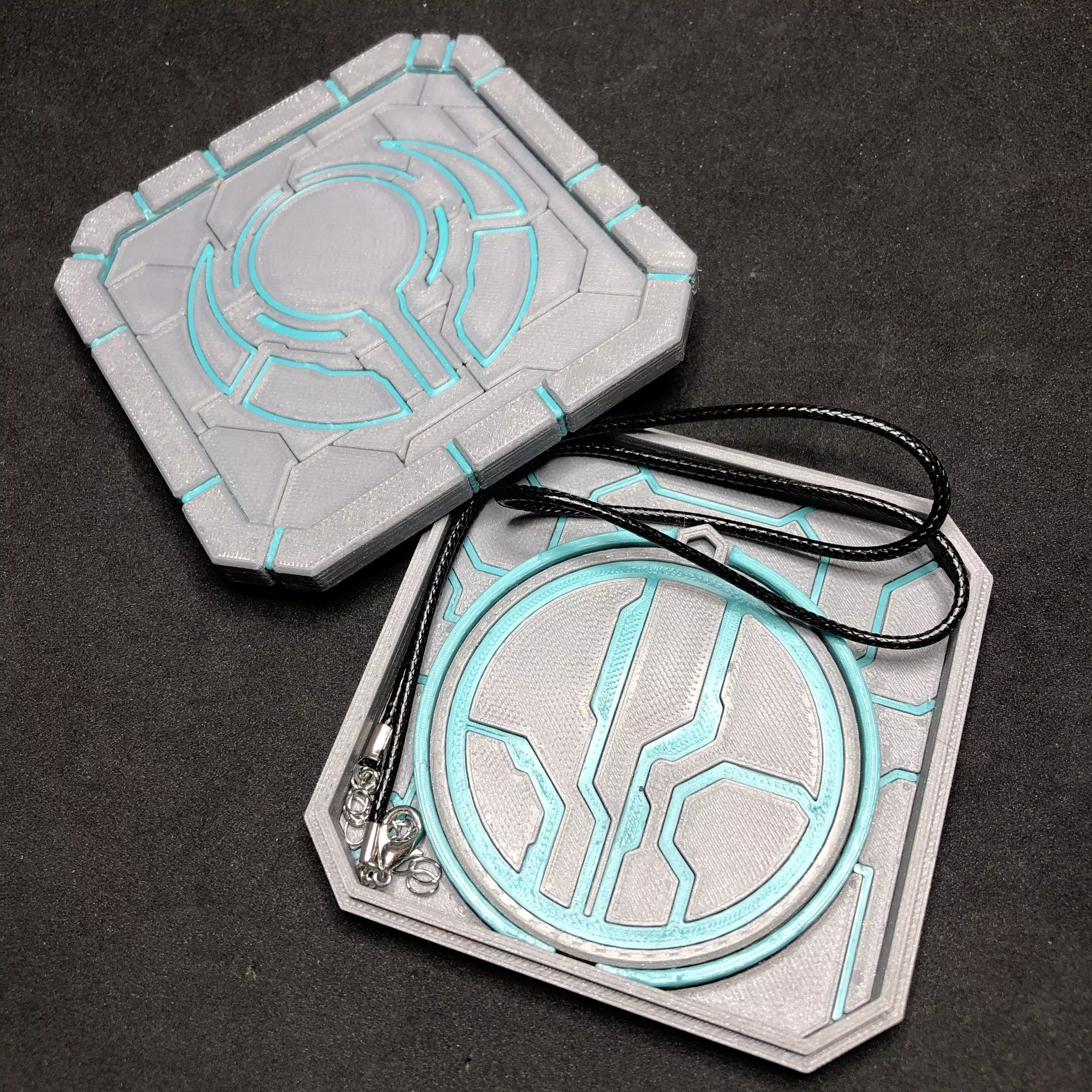 Halo Mantle of Responsibility Pendant and Presentation Box 3D print model_0