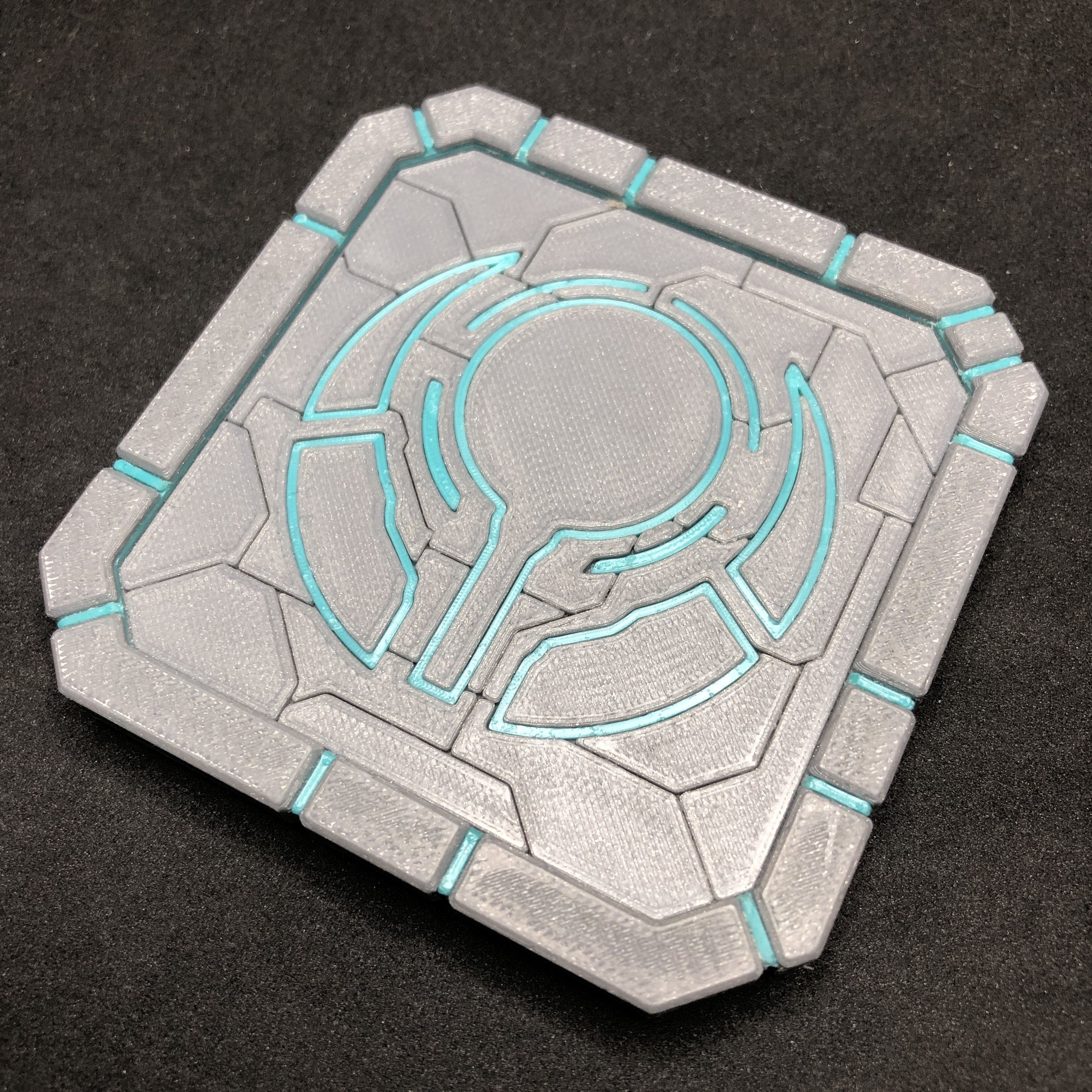 Halo Mantle of Responsibility Pendant and Presentation Box 3D print model_1