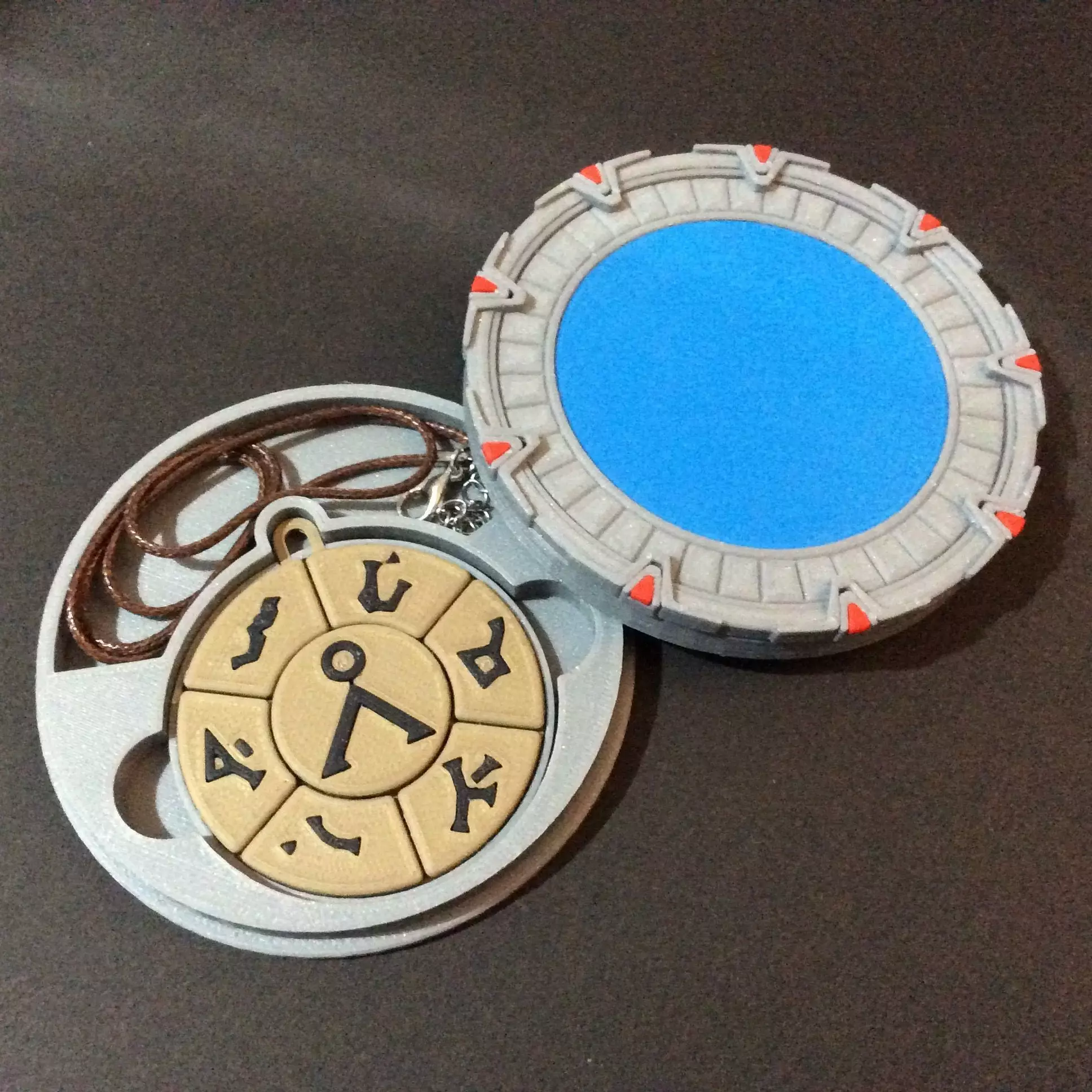 Stargate SG1 The Way Home Pendant and Presentation Box 3D print model