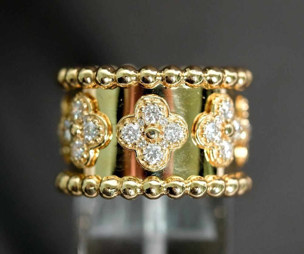 CG302 gold and diamond flower band ring 3D print model_10