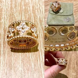 CG302 gold and diamond flower band ring 3D print model_18