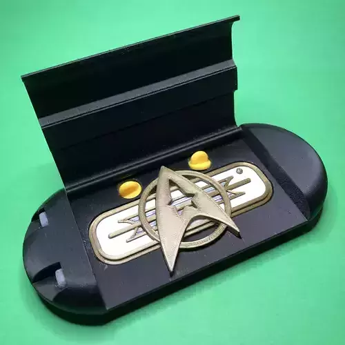 Star Trek TWoK Starfleet Uniform Insignia and Presentation Box 3D print model