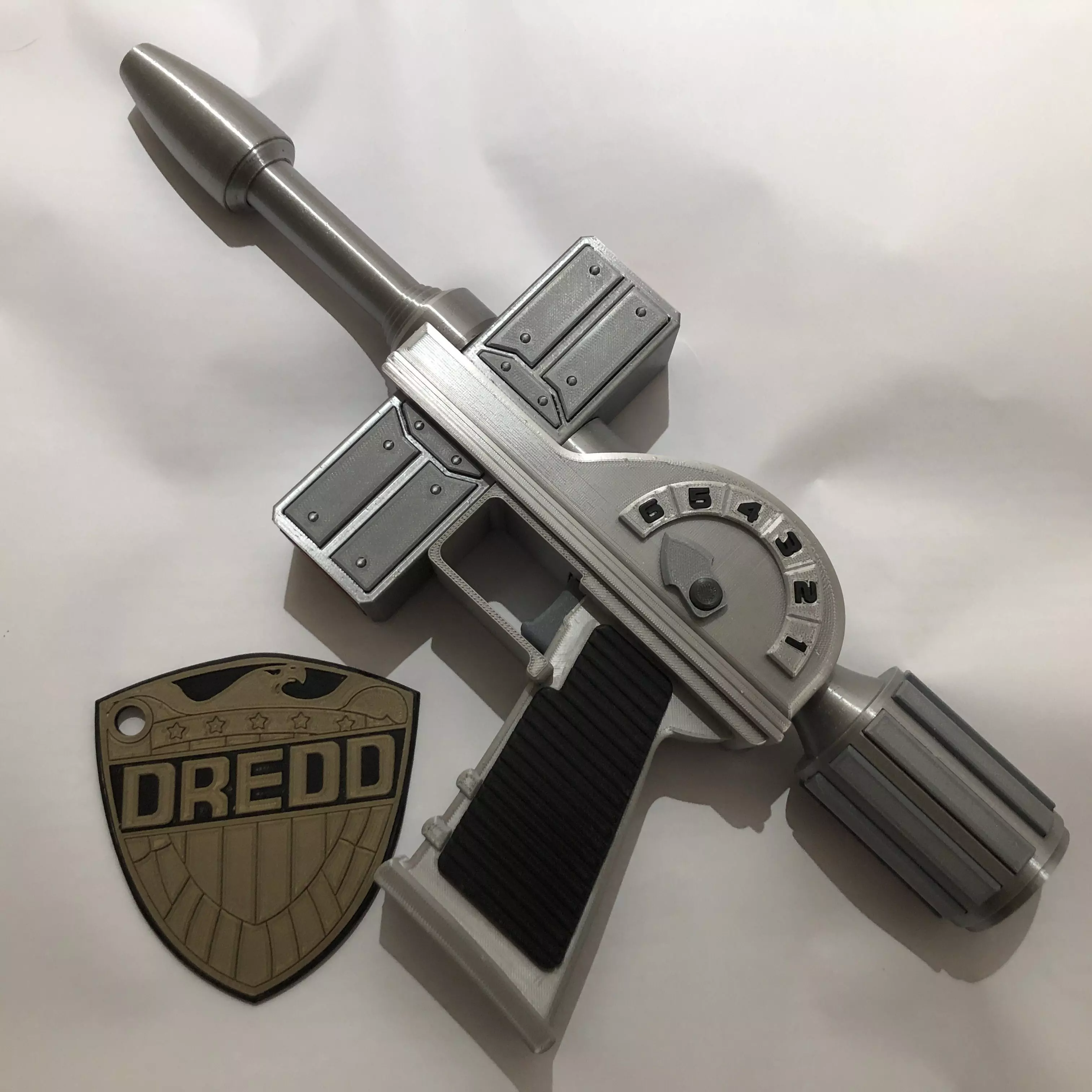 Judge Dredd Mk 1 Lawgiver Handgun 3D print model_0