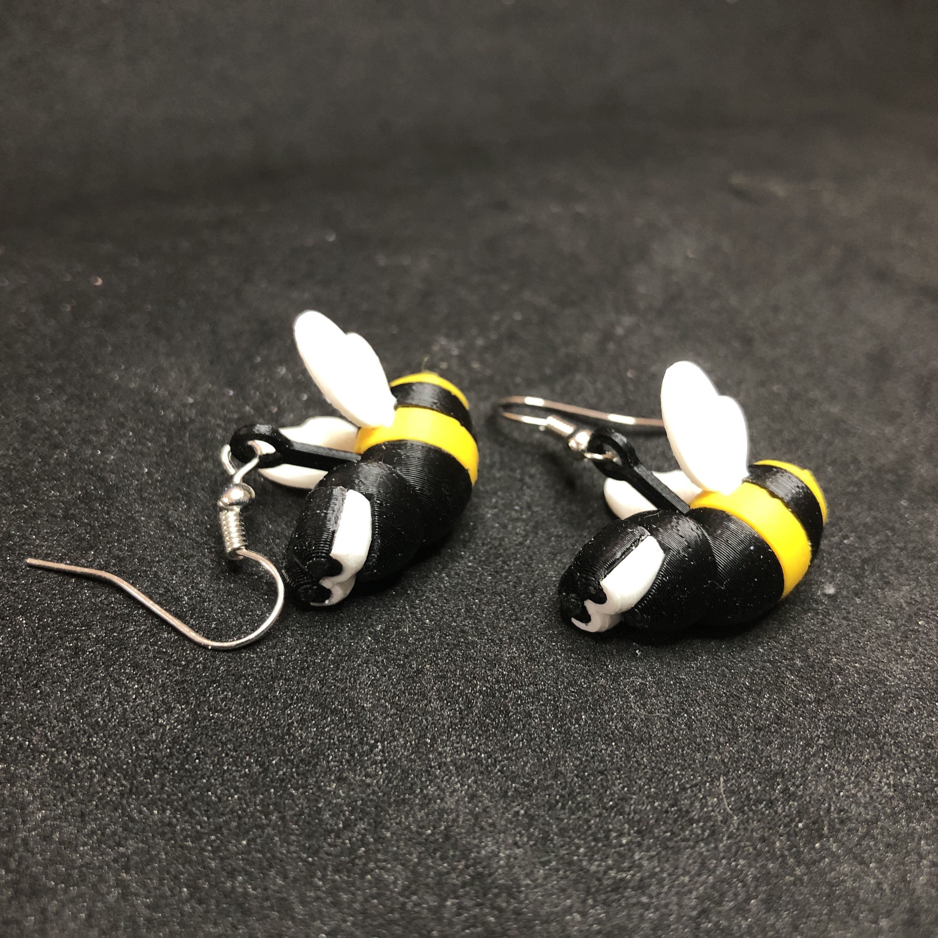 Lazy Bee Earrings and Presentation Box 3D print model_7