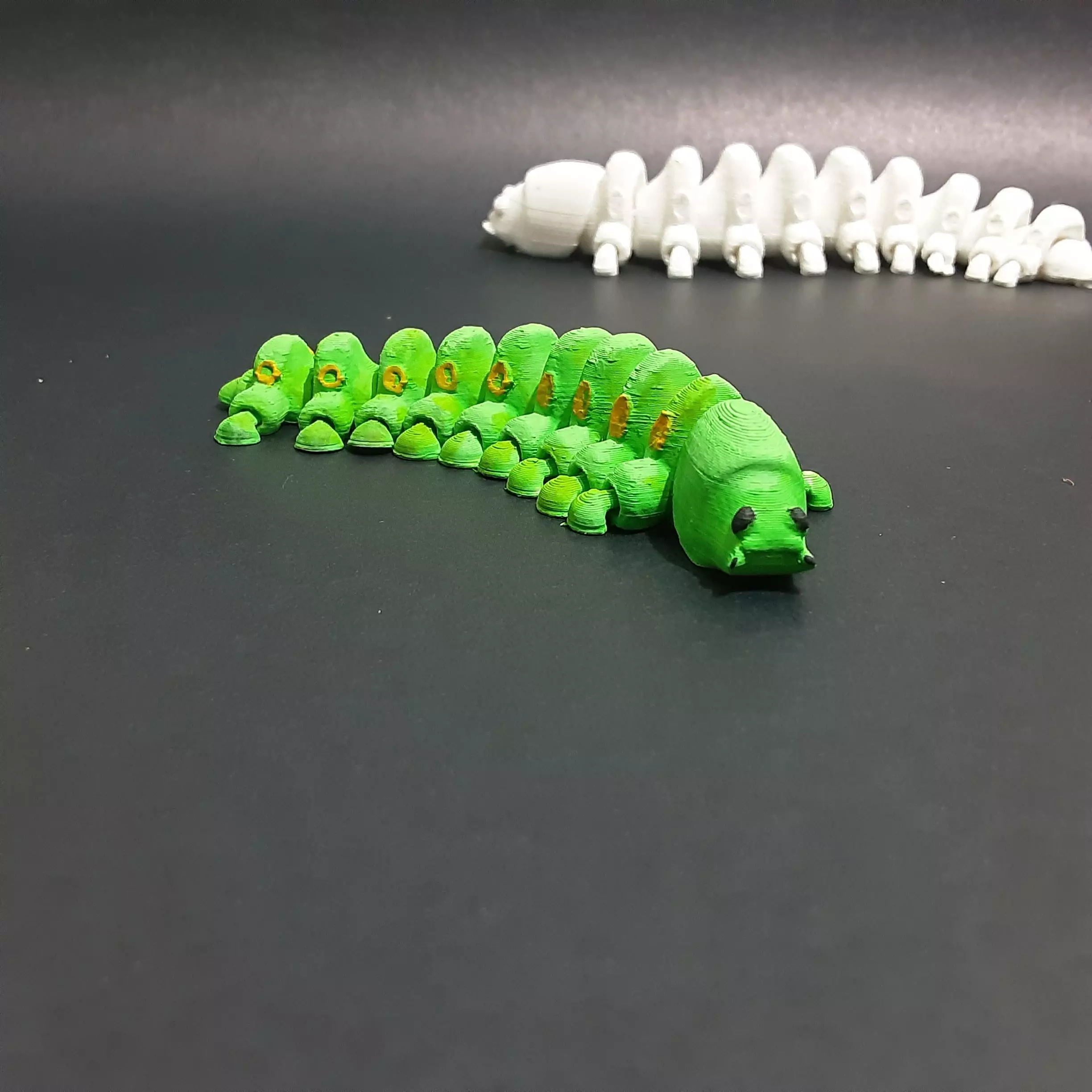 Caterpillar Flexible articulated print-in-place Free 3D print model
