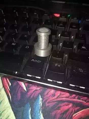 Screw on keyboard